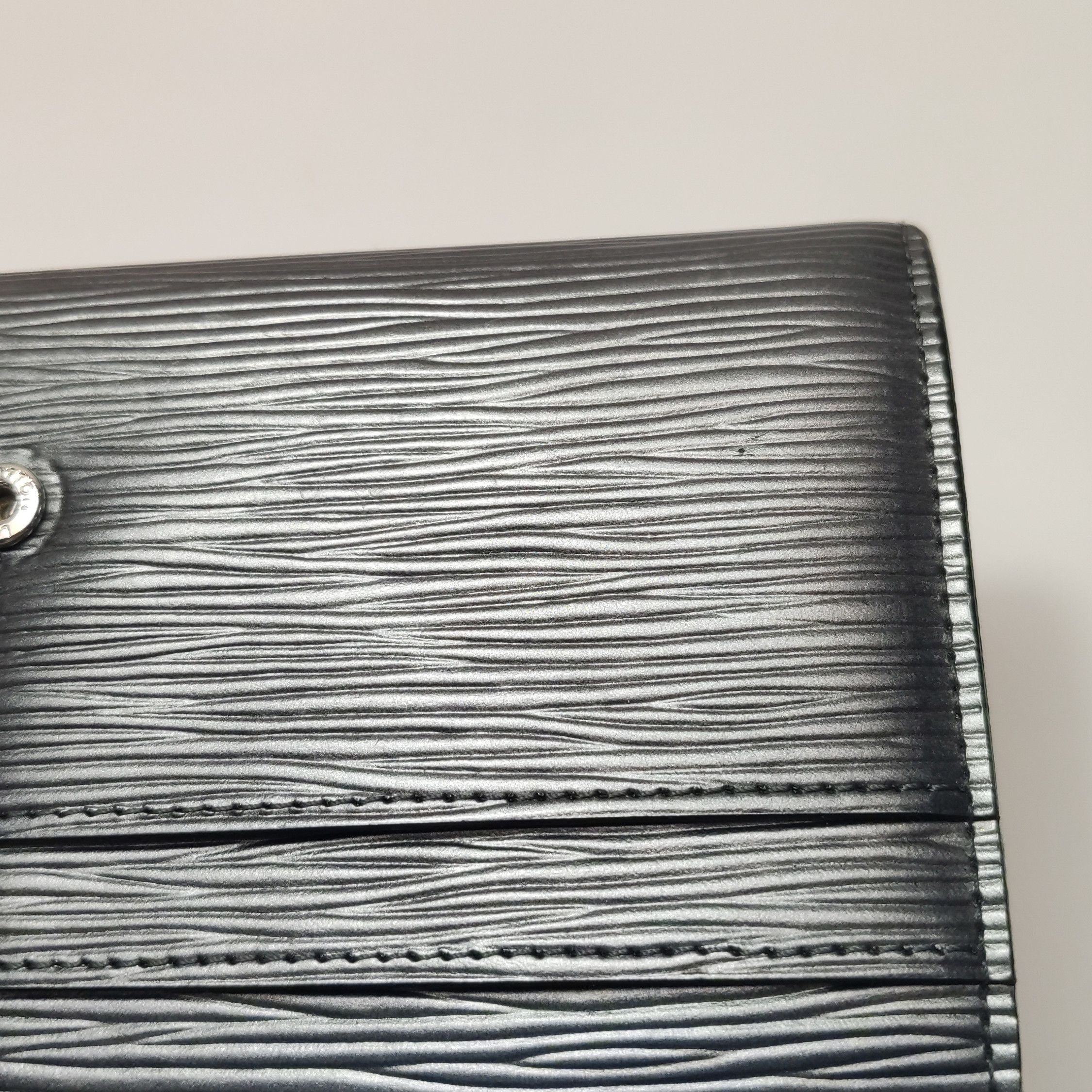 Louis Vuitton Louis Vuitton (LV) Sarah leather ripple snap wallet -y2506 Size ONE SIZE - 5 Thumbnail
