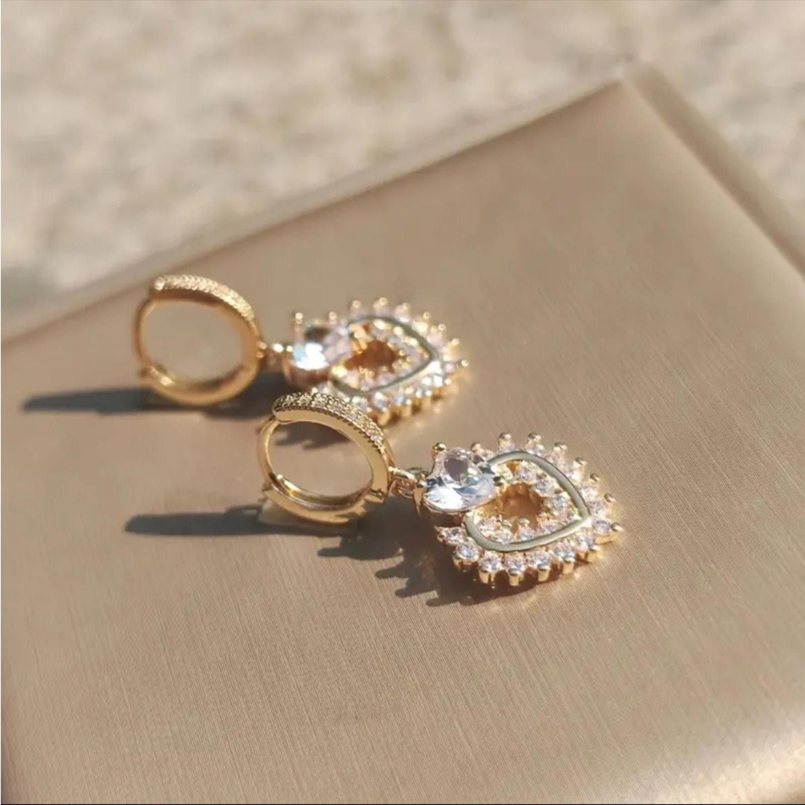 Designer Beautiful Gold Heart Drop Earrings Size ONE SIZE - 4 Thumbnail