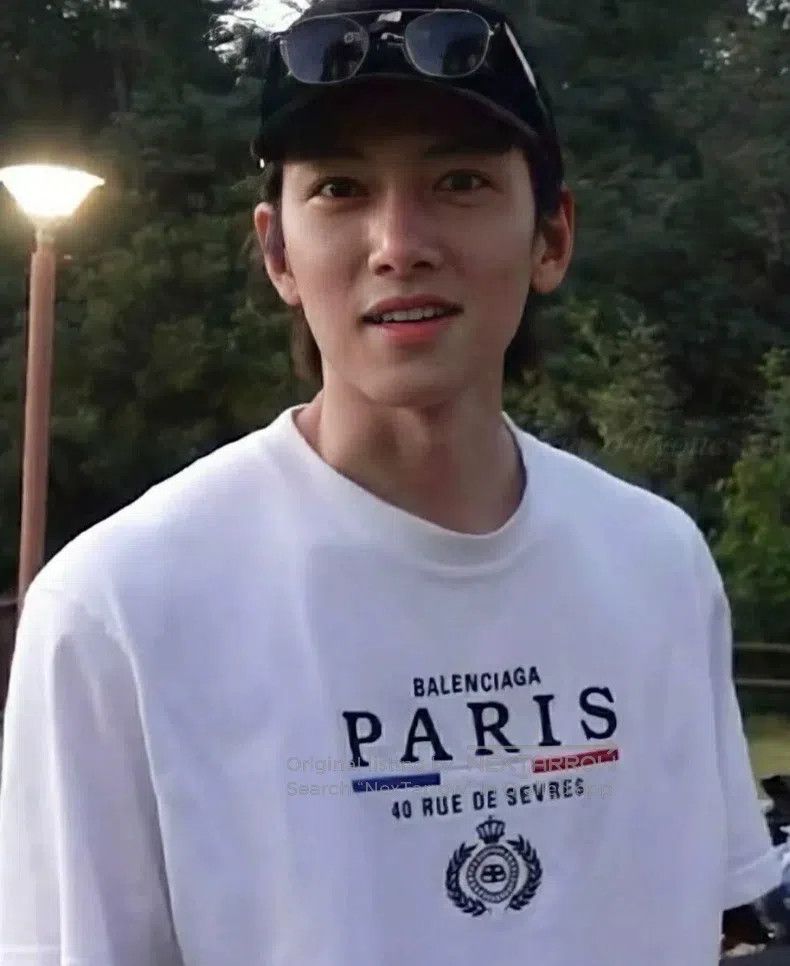 Balenciaga Balenciaga Colorful Letter Logo White Short Sleeve Size US S / EU 44-46 / 1 - 2 Thumbnail