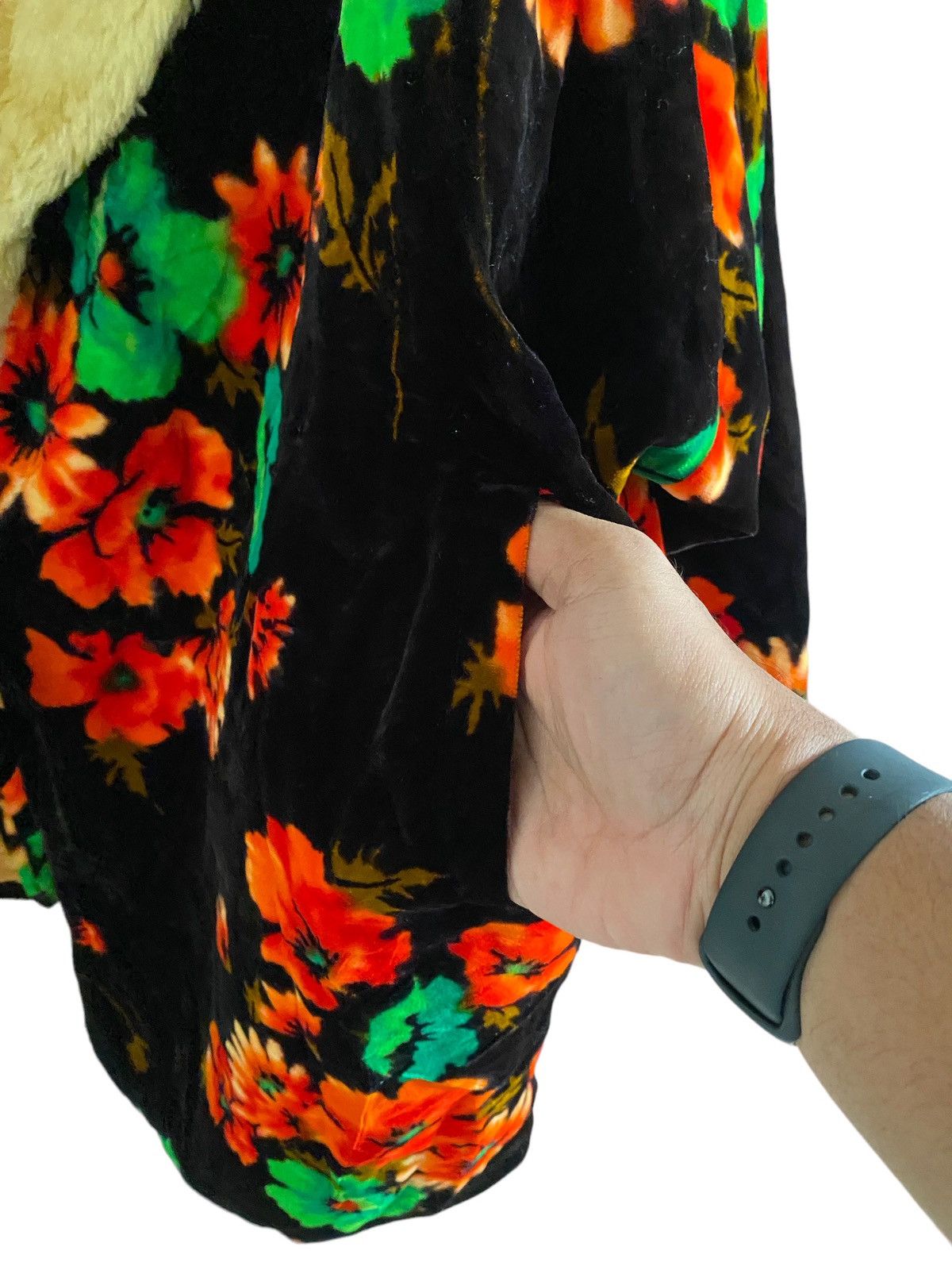 Japanese Brand Vintage kimono velvet Flower Motive Japan Oversized Jacket Size US XL / EU 56 / 4 - 14 Thumbnail