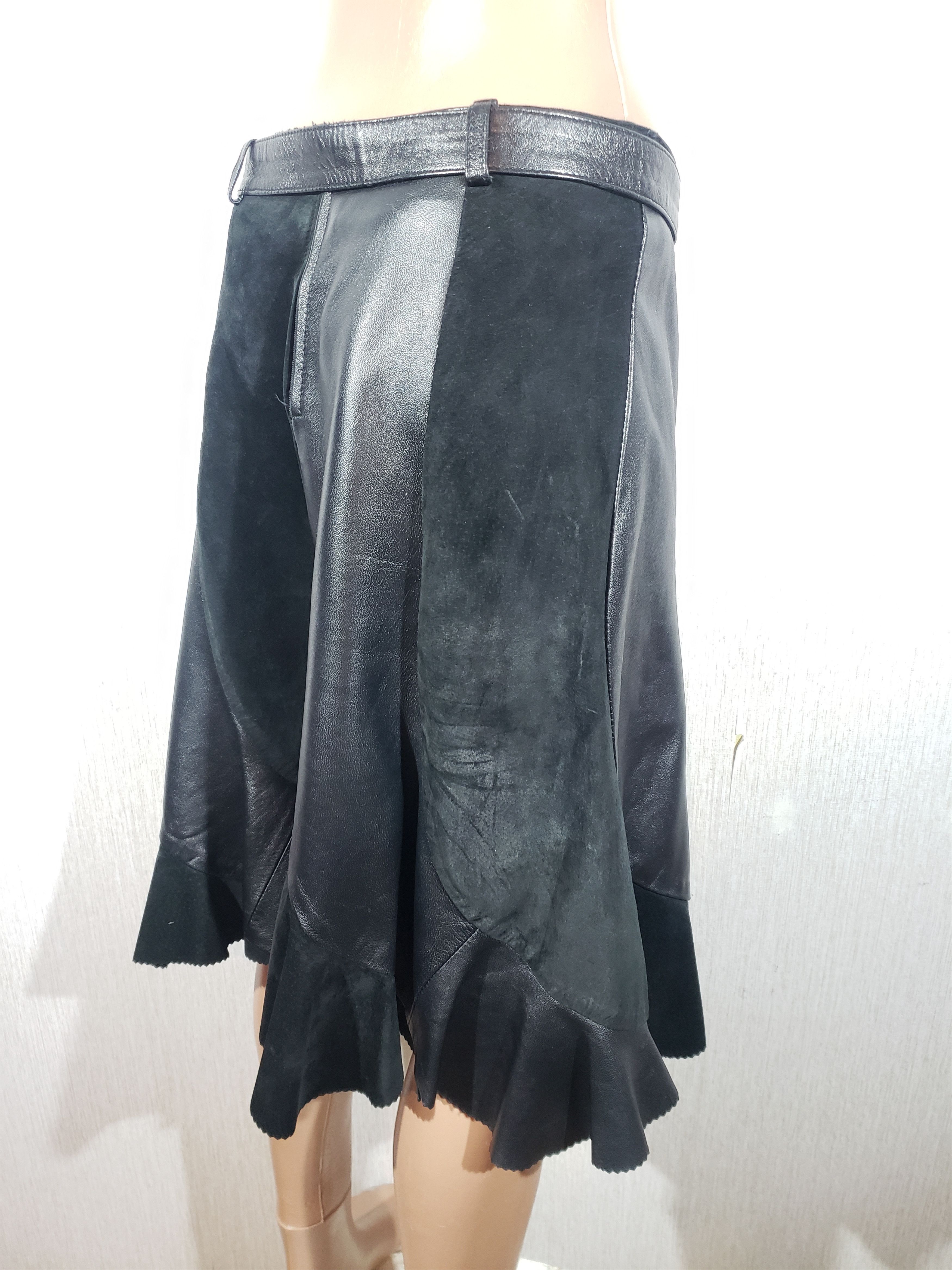Genuine Leather Black combined leather skirt with pleats. Size 28" / US 6 / IT 42 - 5 Thumbnail