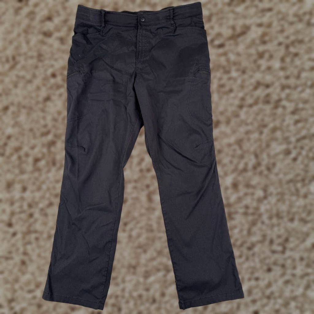 Wrangler Wrangler Pants Mens 40 Black Chino Gusseted Knees Cargo Nylon Hiking Camp 40x32 Size US 40 / EU 56 - 1 Thumbnail
