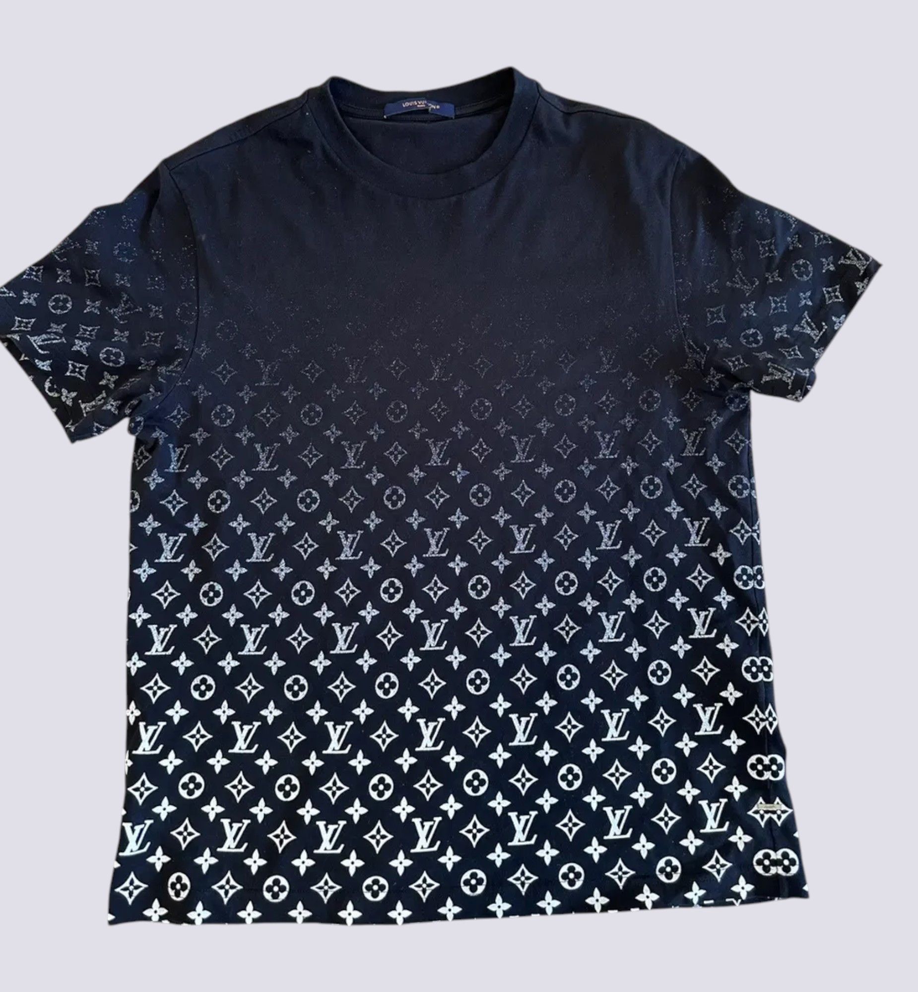 ルイヴィトン 23SS LVフェード ロゴプリントロングTシャツ カットソー M ルイヴィトン 23SS LVフェード ロゴプリントロングTシャツ カットソー