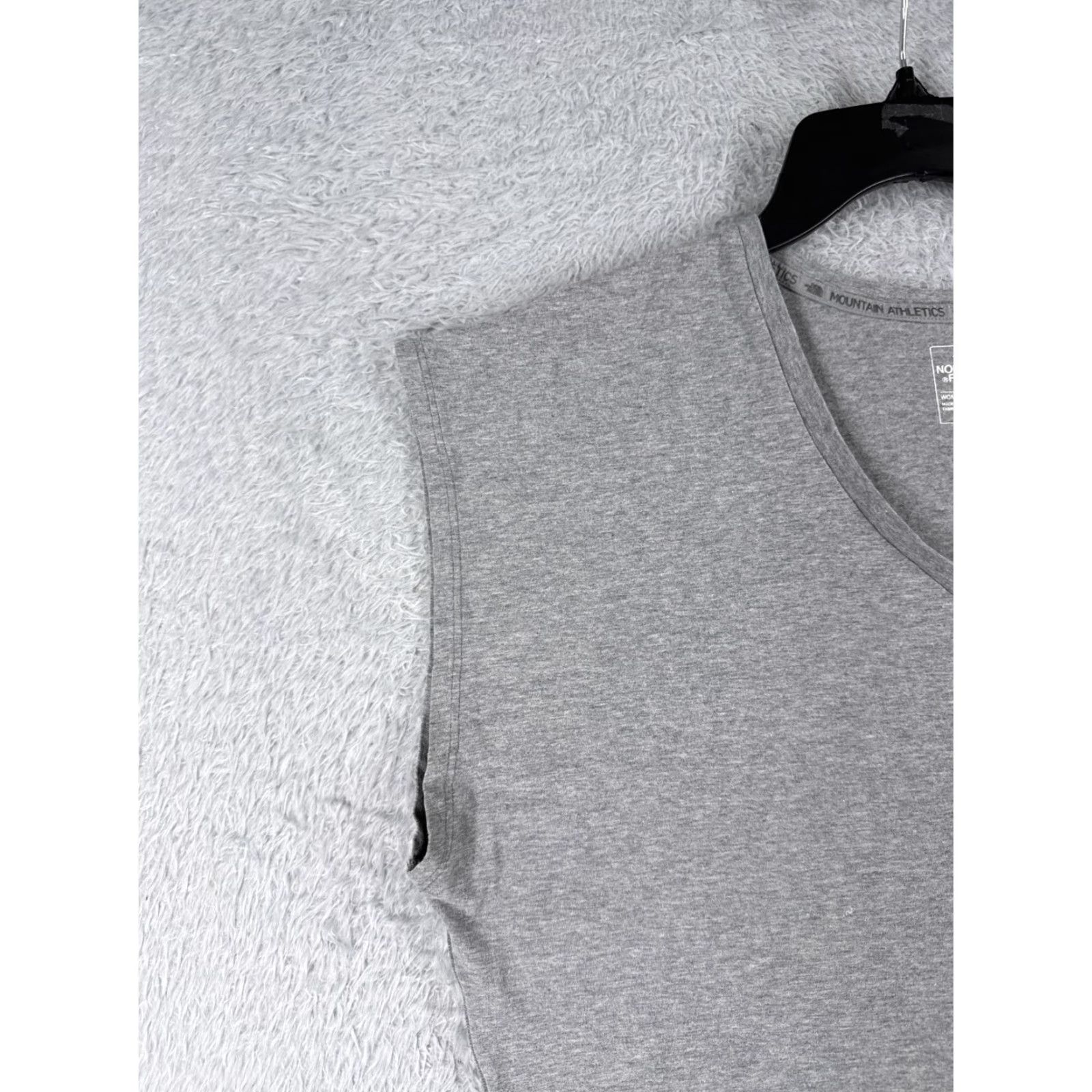 The North Face The North Face Shirt Women XL Gray White Tank Sleeveless Size XL / US 12-14 / IT 48-50 - 3 Thumbnail