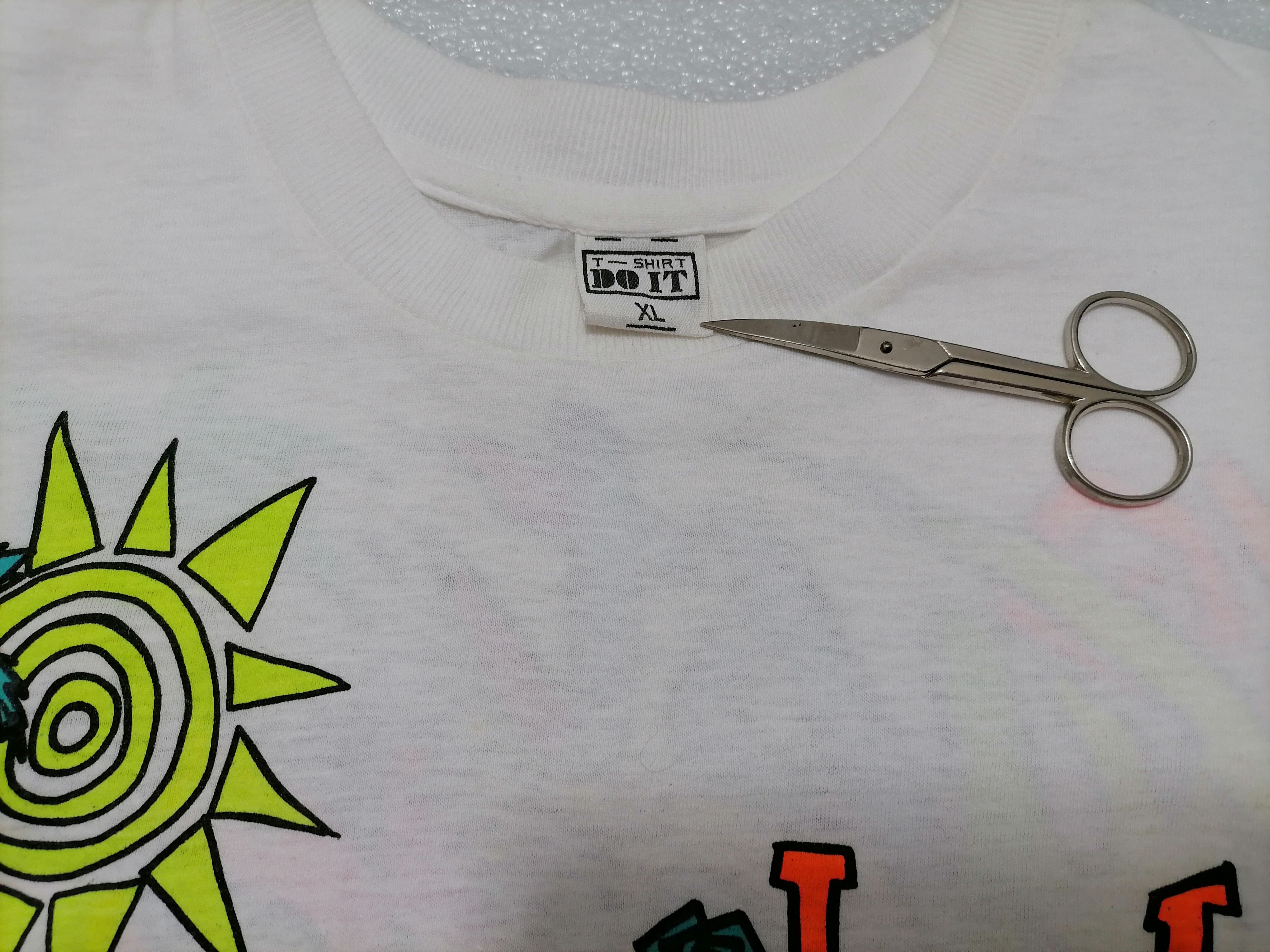Vintage Vintage Tee CANNIBAL PIRHANAS , Italy 1984 Size US XL / EU 56 / 4 - 3 Thumbnail
