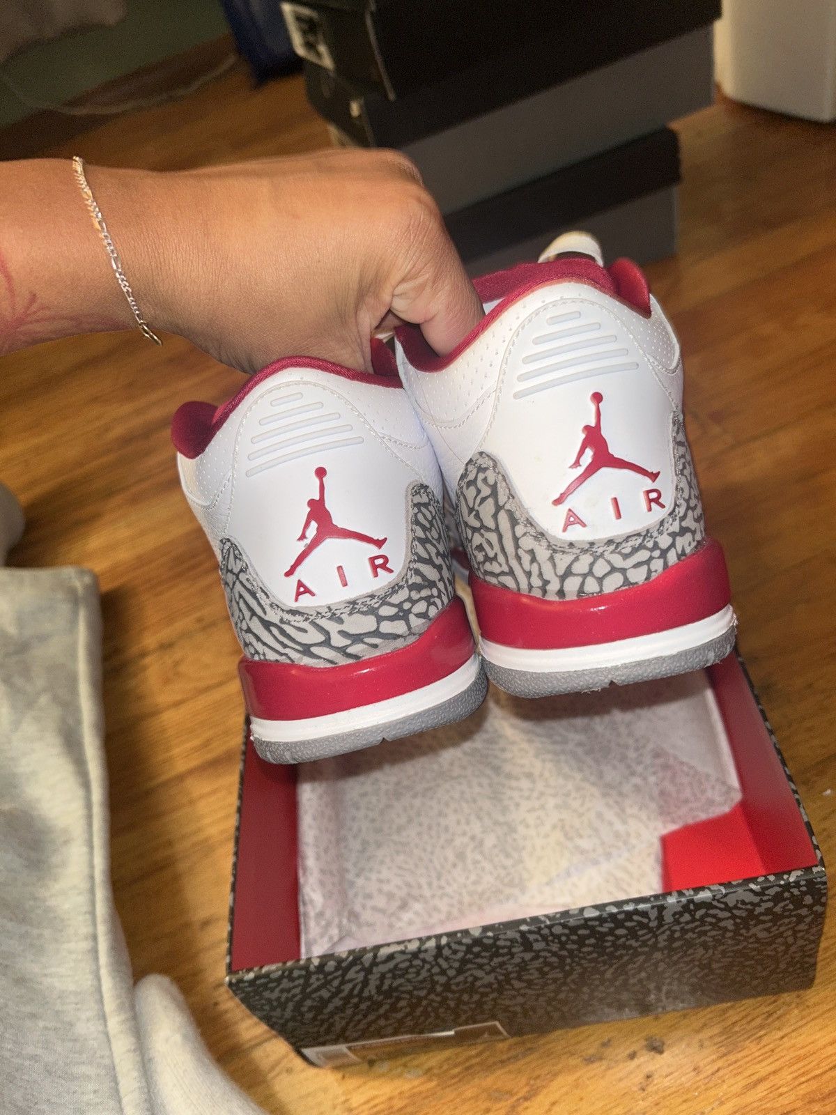 Jordan Brand Cardinal Retro 3 (GS) Size US 4.5 / IT 34.5 - 4 Thumbnail