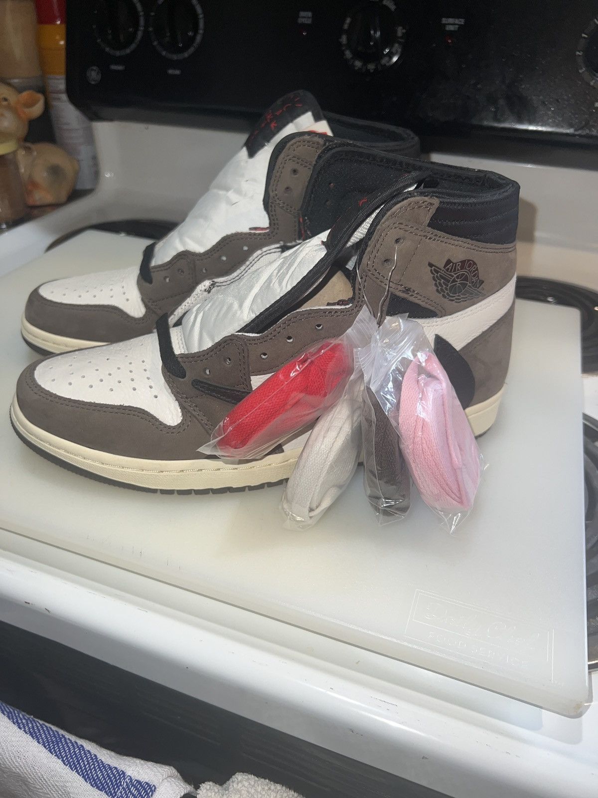 Nike Jordan 1 high travis scott mocha Size US 10.5 / EU 43-44 - 2 Thumbnail