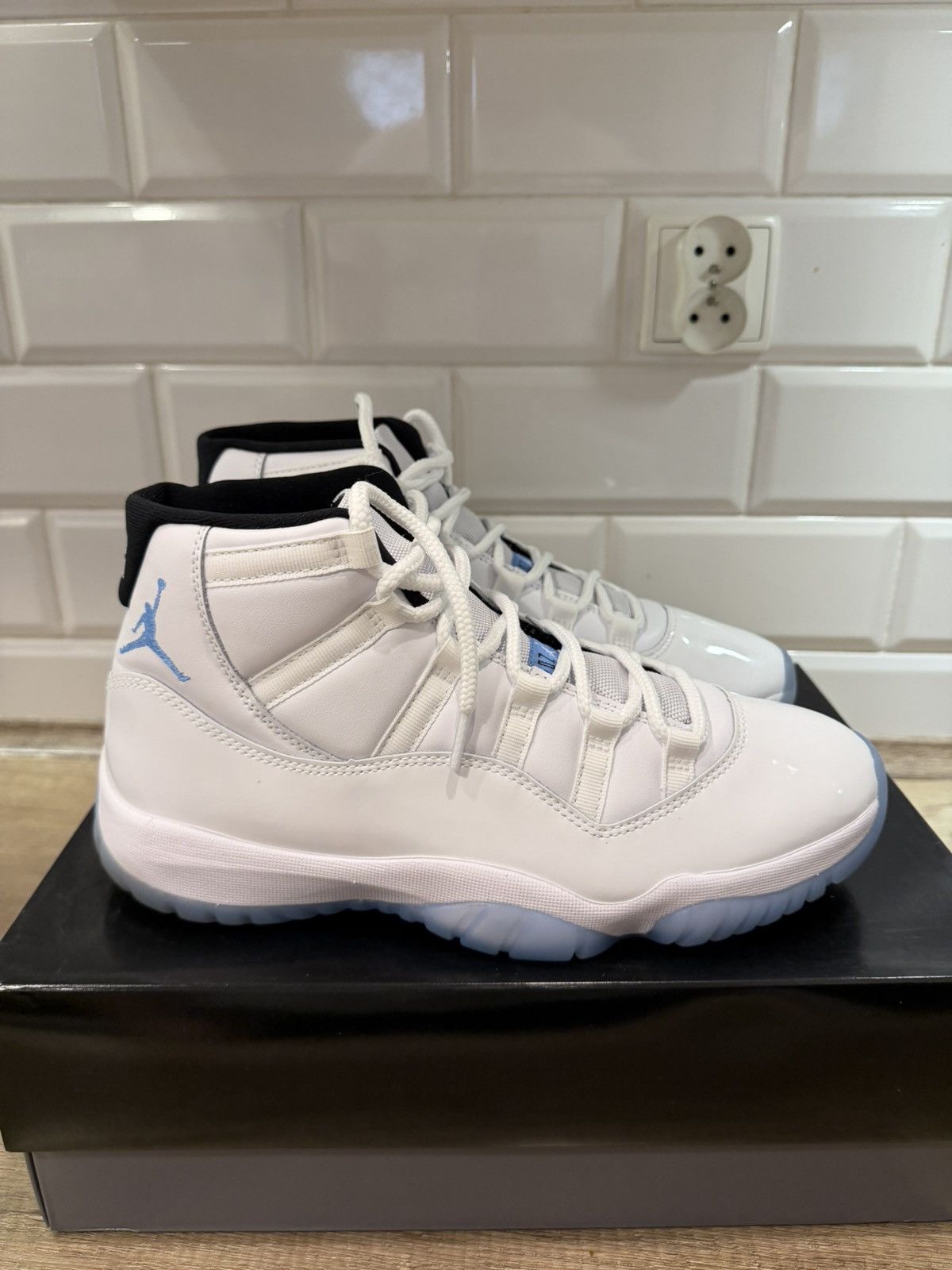 Jordan Brand Jordan 11 Legend Blue Size US 10.5 / EU 43-44 - 4 Thumbnail