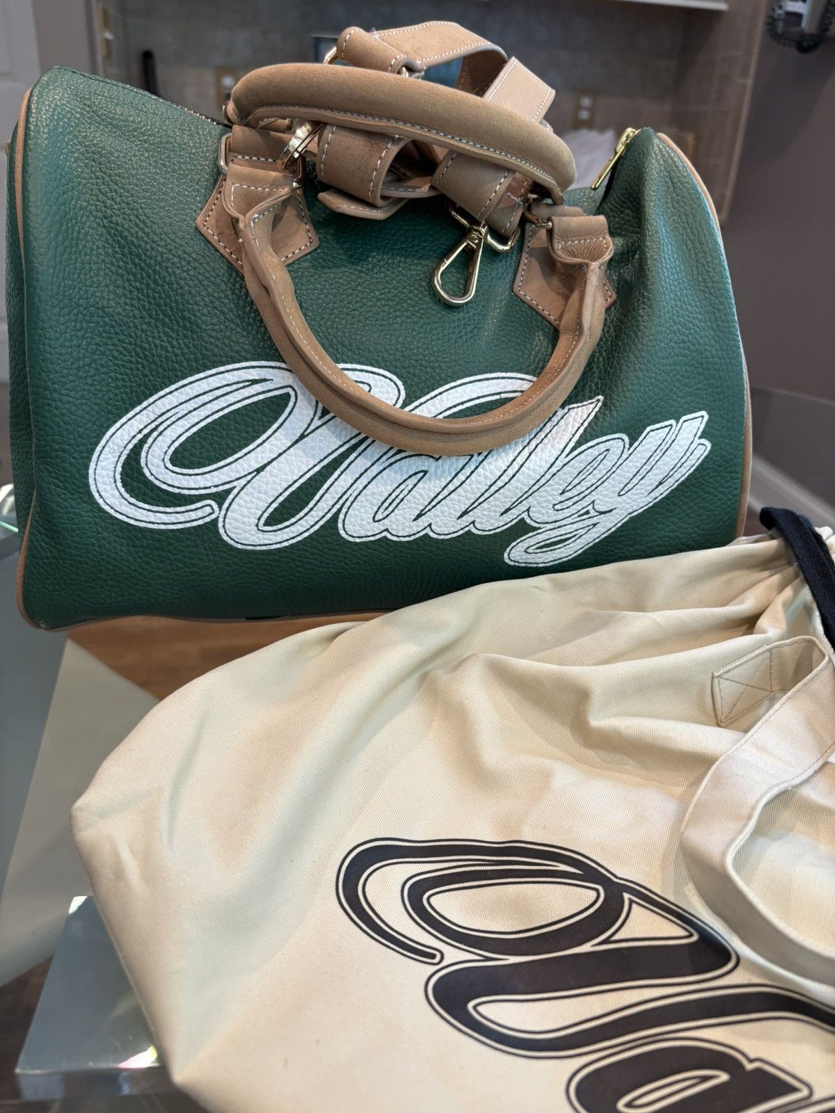 Vale Vale Money Green Small Leather Duffle Bag Size ONE SIZE - 1 Thumbnail