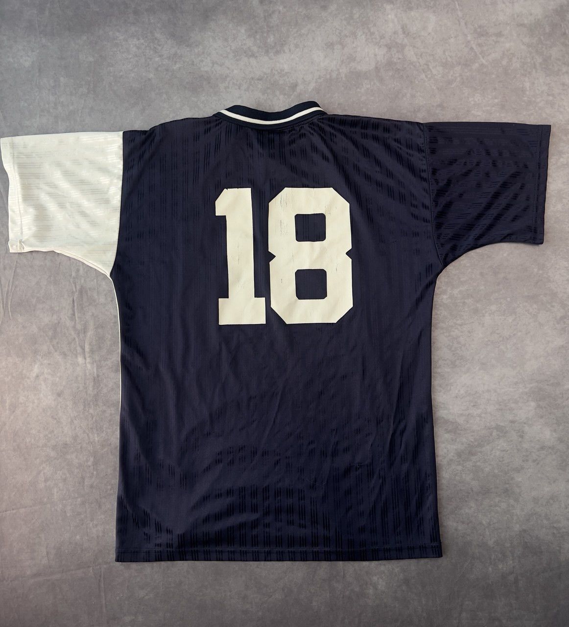 Adidas Vintage Adidas Celtic FC Jersey #18 – Size L Size US L / EU 52-54 / 3 - 2 Thumbnail