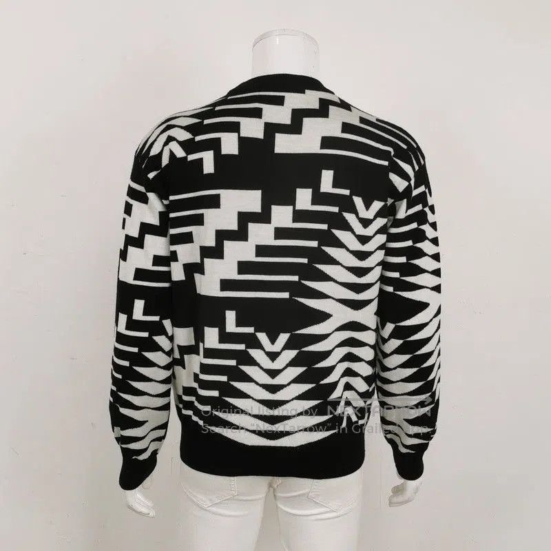 Louis Vuitton Louis Vuitton Color-Blocked Wool Crewneck Sweater. Size US M / EU 48-50 / 2 - 2 Thumbnail