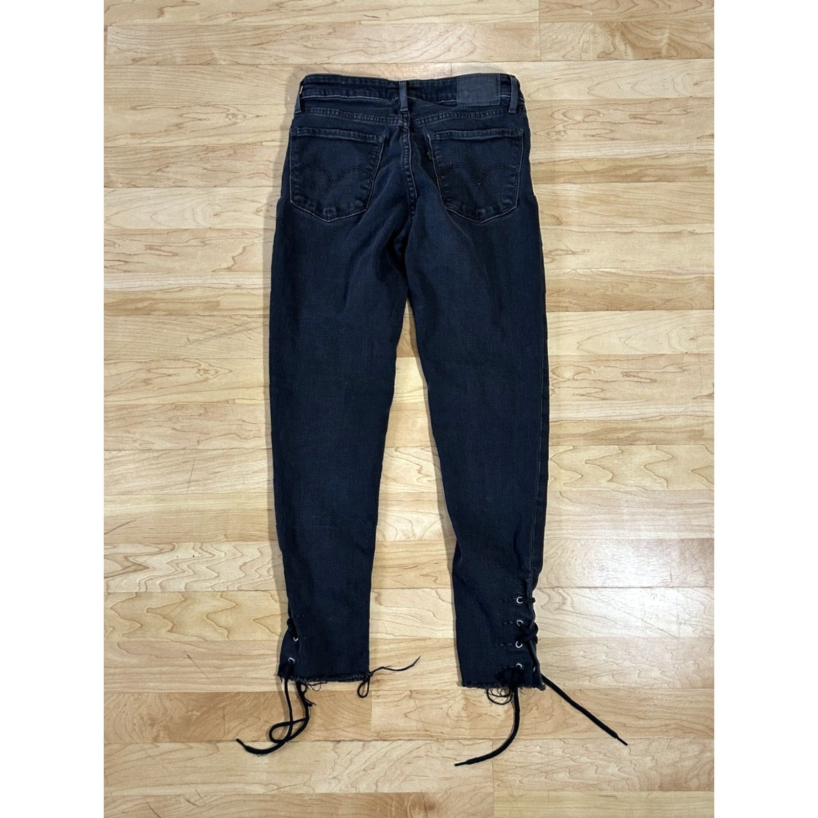 Levi's Levi's 711 Skinny Jeans Womens Black Stretch Denim Size 26 Regular Modern Classic Size 26" / US 2 / IT 38 - 2 Thumbnail