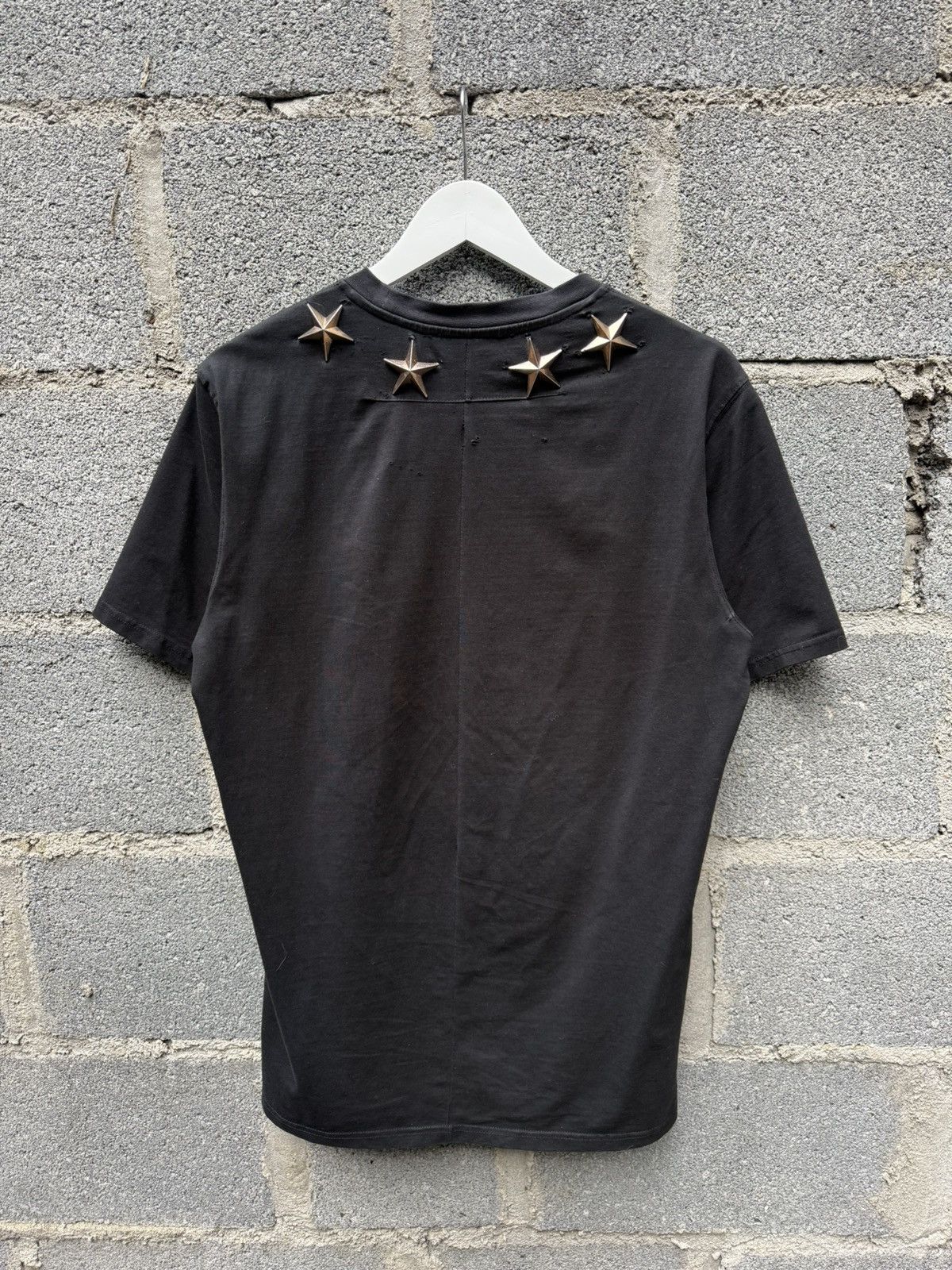 Givenchy Givenchy Rottweiler Gold Stars Tee Size US M / EU 48-50 / 2 - 2 Thumbnail
