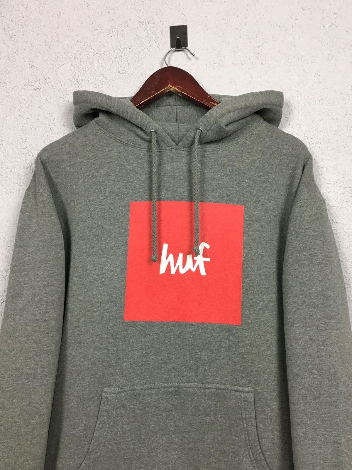 Chocolate × Huf hoodie HUF x CHOCOLATE Box Logo Sweatshirt pullover skate Size US M / EU 48-50 / 2 - 4 Thumbnail