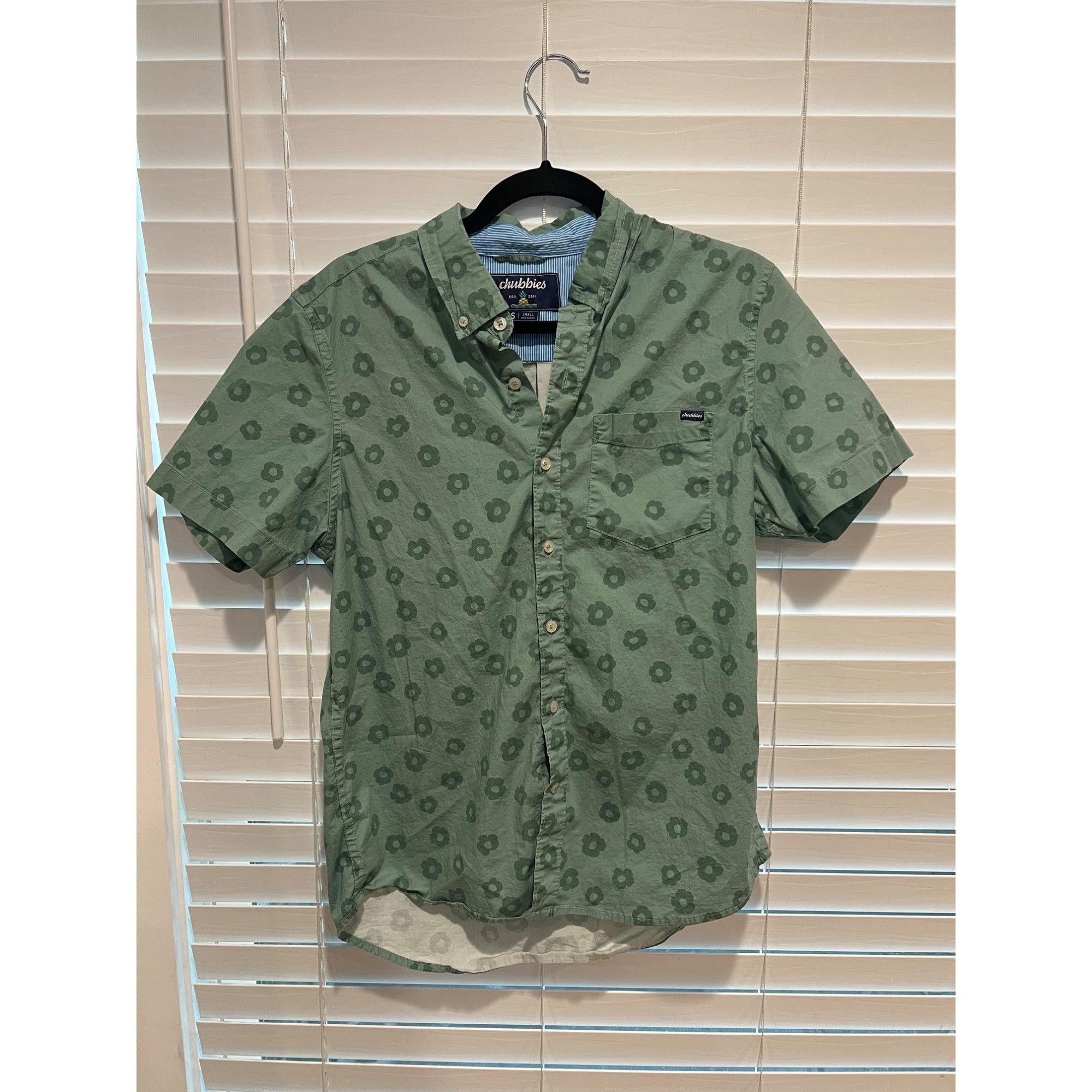 Chubbies Chubbies Floral Short Sleeve Button Up Shirt - Size S Size US S / EU 44-46 / 1 - 1 Thumbnail
