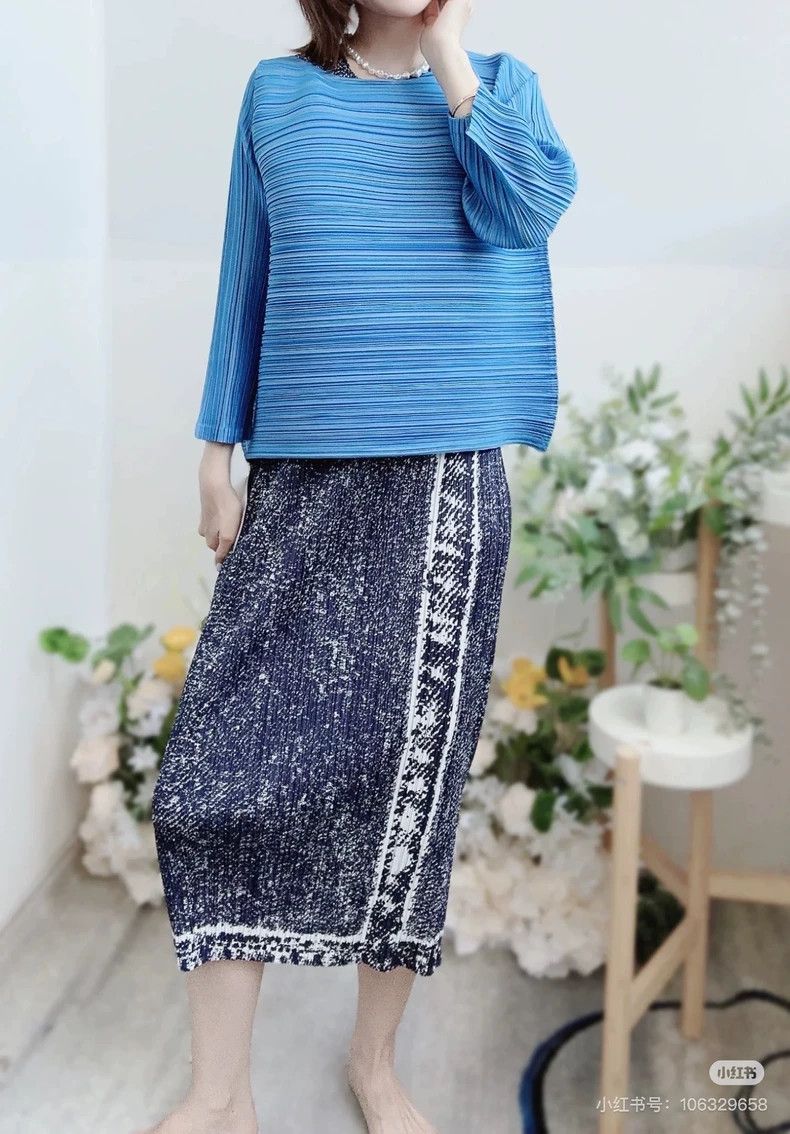 Other Issey Miyake size:one size Blue striped spring top Size S / US 4 / IT 40 - 9 Thumbnail