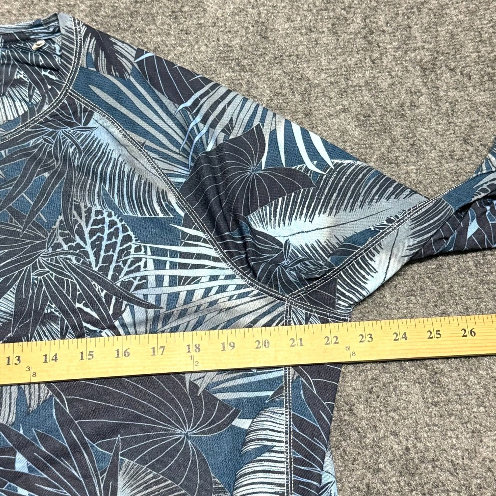 Tommy Bahama Tommy Bahama Shirt Mens Large Blue Island Active Floral Palm Tree Long Sleeve Crew Neck Jersey T-Shirt Size US L / EU 52-54 / 3 - 7 Thumbnail