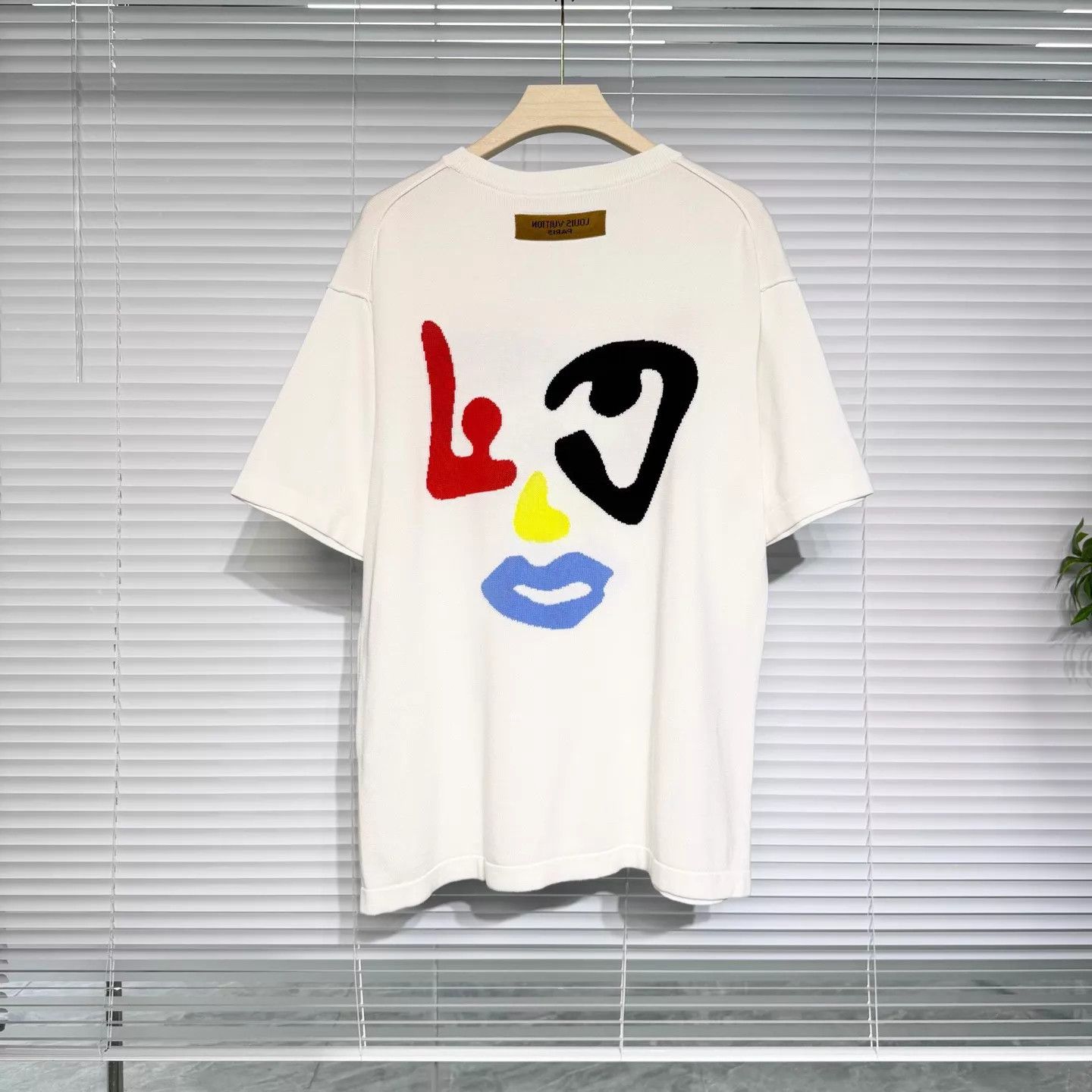 Louis Vuitton LV White Knit SS Tee L Clown Face Graffiti Logo Size US L / EU 52-54 / 3 - 2 Thumbnail