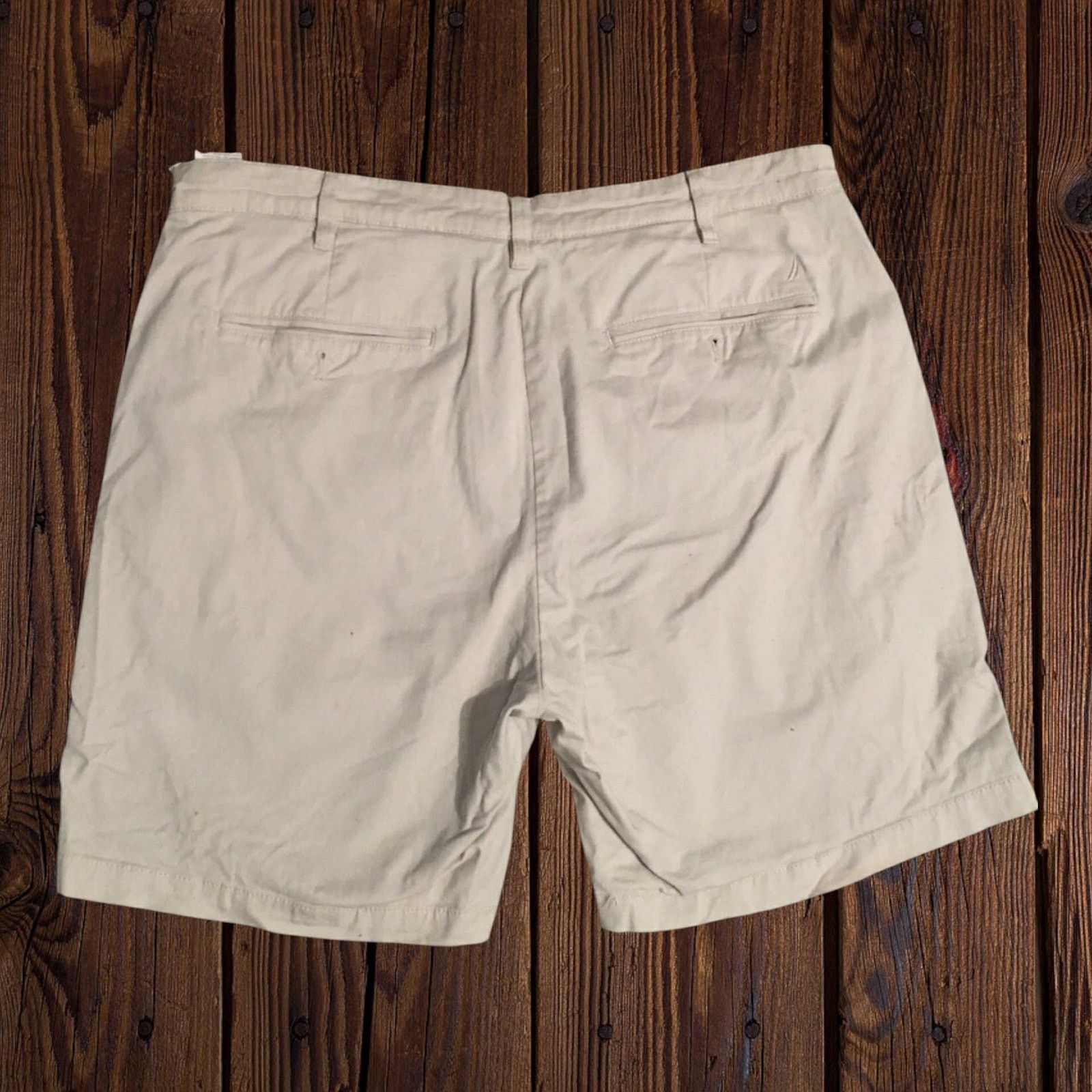 Nautica Nautica Classic Fit Khaki Pleated Rigger Chino Shorts Sz 38W Size US 38 / EU 54 - 2 Thumbnail