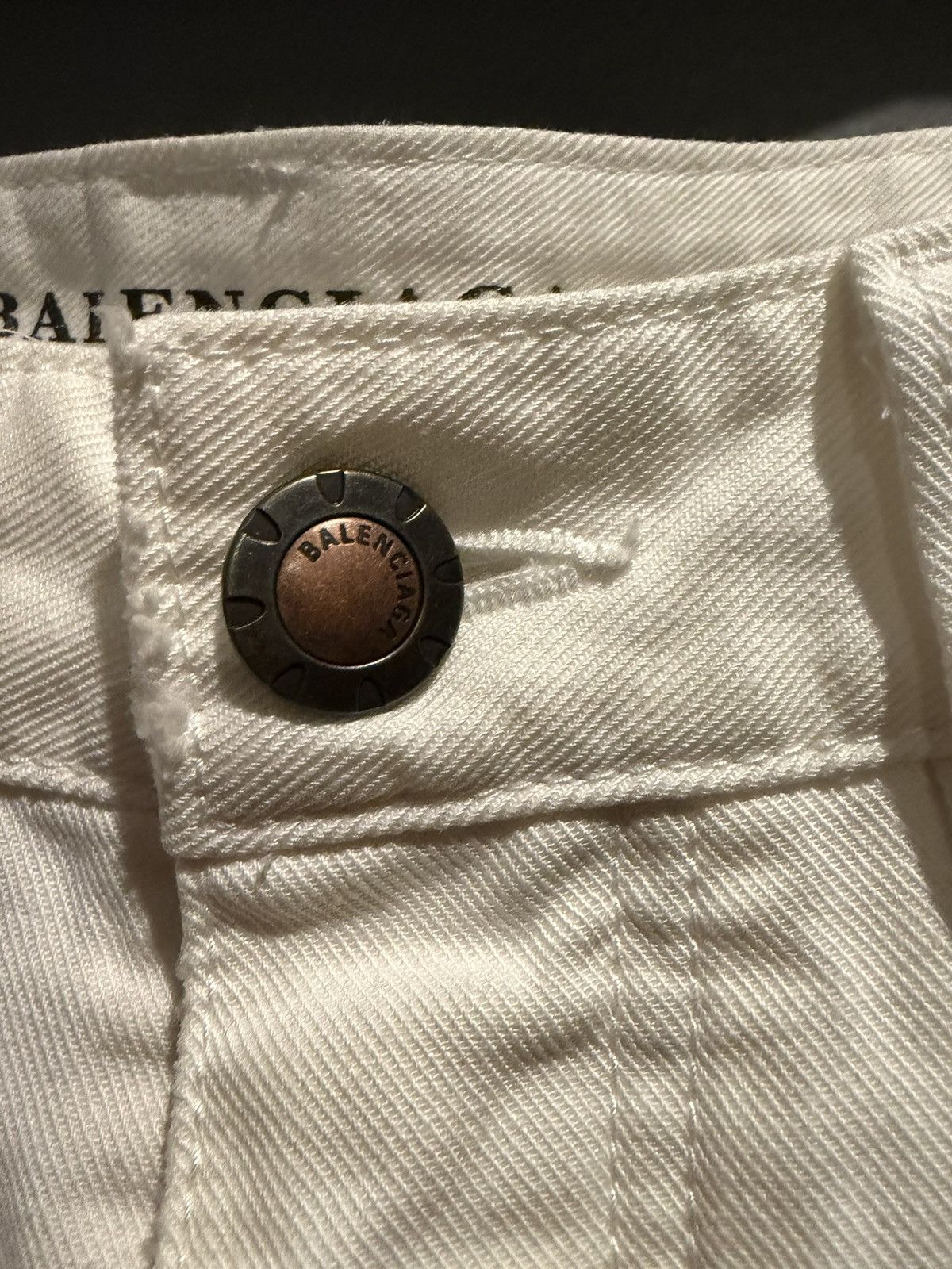 Balenciaga Balenciaga Distressed White Denim Size US 30 / EU 46 - 4 Thumbnail
