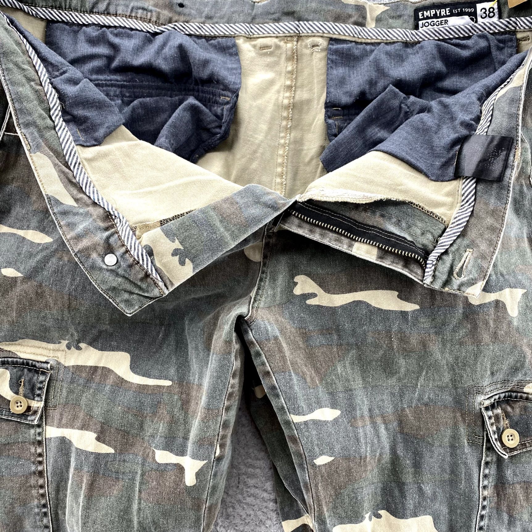 Empyre Empyre Cargo Jogger Pant Men 38x28* Camo Baggy Military Utility Streetwear Skate Shirt? Size US 38 / EU 54 - 6 Thumbnail