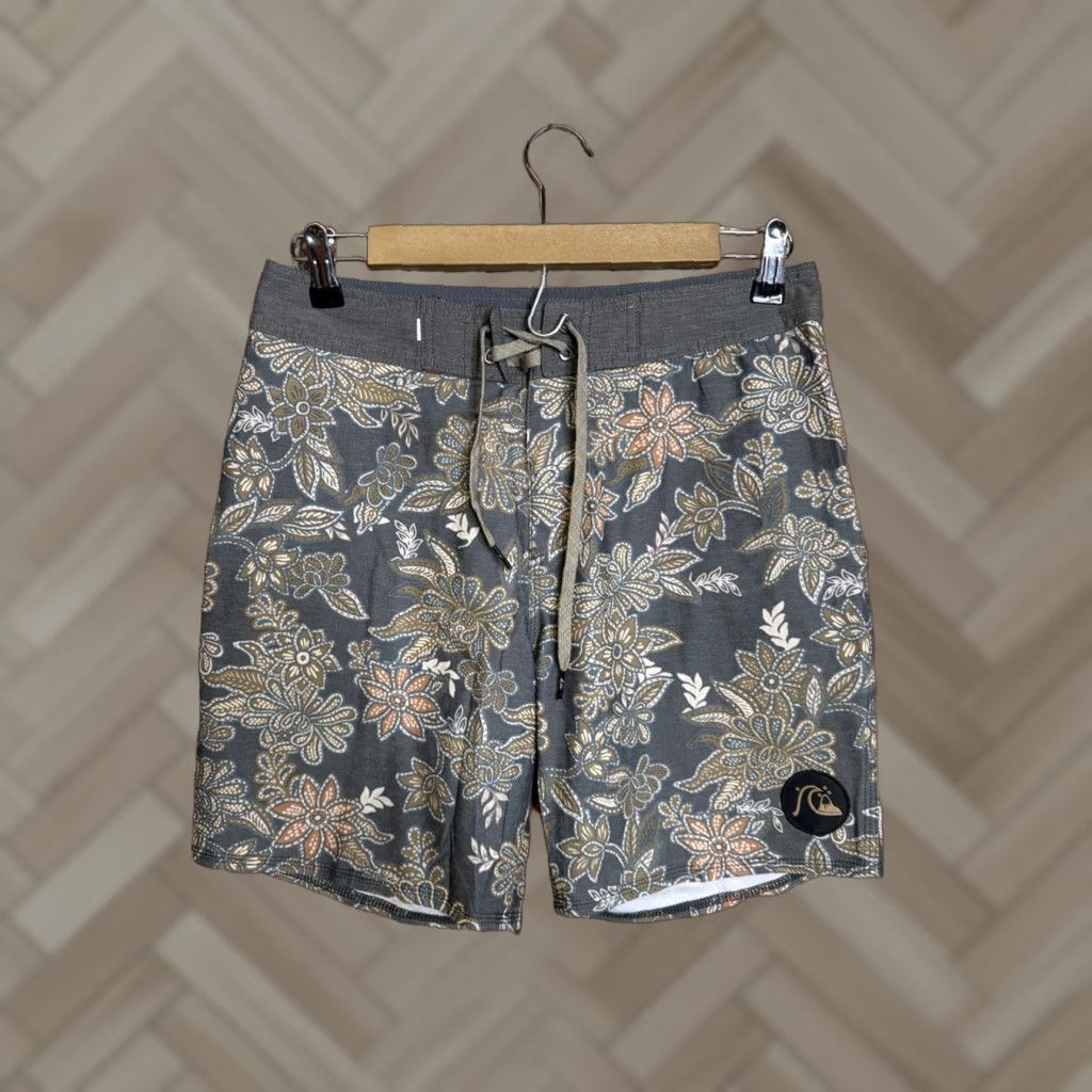 Quiksilver Quiksilver Board Shorts Mens 28 Multicolor Floral Trunks Recycled Hawaiian Surfing Back Pocket Drawstring Pockets Size US 28 / EU 44 - 1 Thumbnail