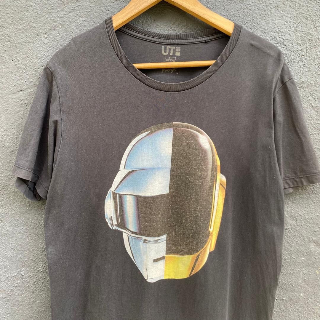 Band Tees Thrashed Faded Daft Punk X Uniqlo Band Tee Size US XL / EU 56 / 4 - 2 Thumbnail