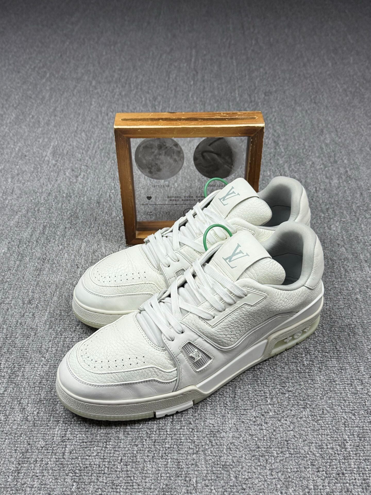 Louis Vuitton Louis Vuitton Training White Lowtop Sneakers 10 Men Size US 10 / EU 43 - 1 Thumbnail
