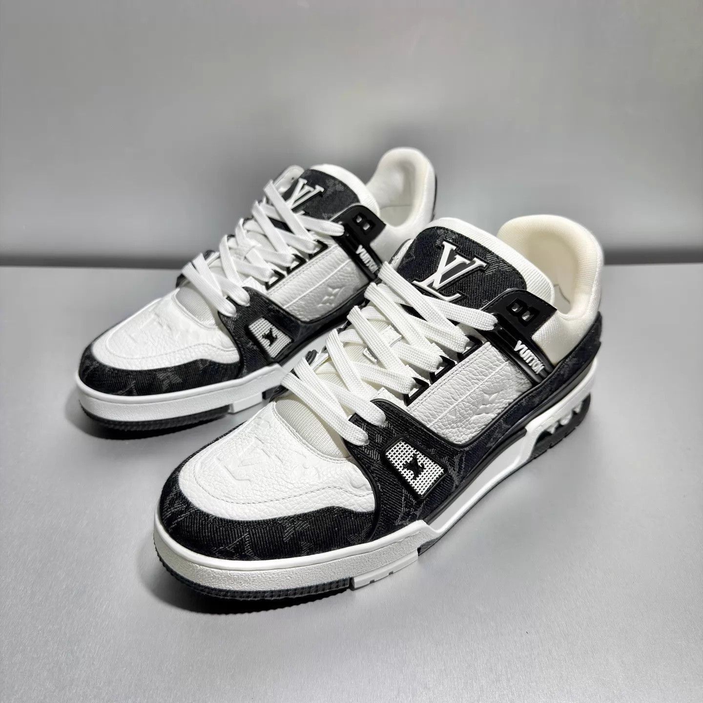 Louis Vuitton Multi Color Lowtop Sneakers Size 9 Size US 9 / EU 42 - 1 Thumbnail