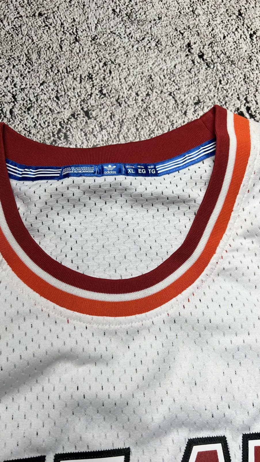 Adidas 1996 Miami Heat NBA Alonzo Mourning adidas originals jersey Size US XL / EU 56 / 4 - 6 Thumbnail