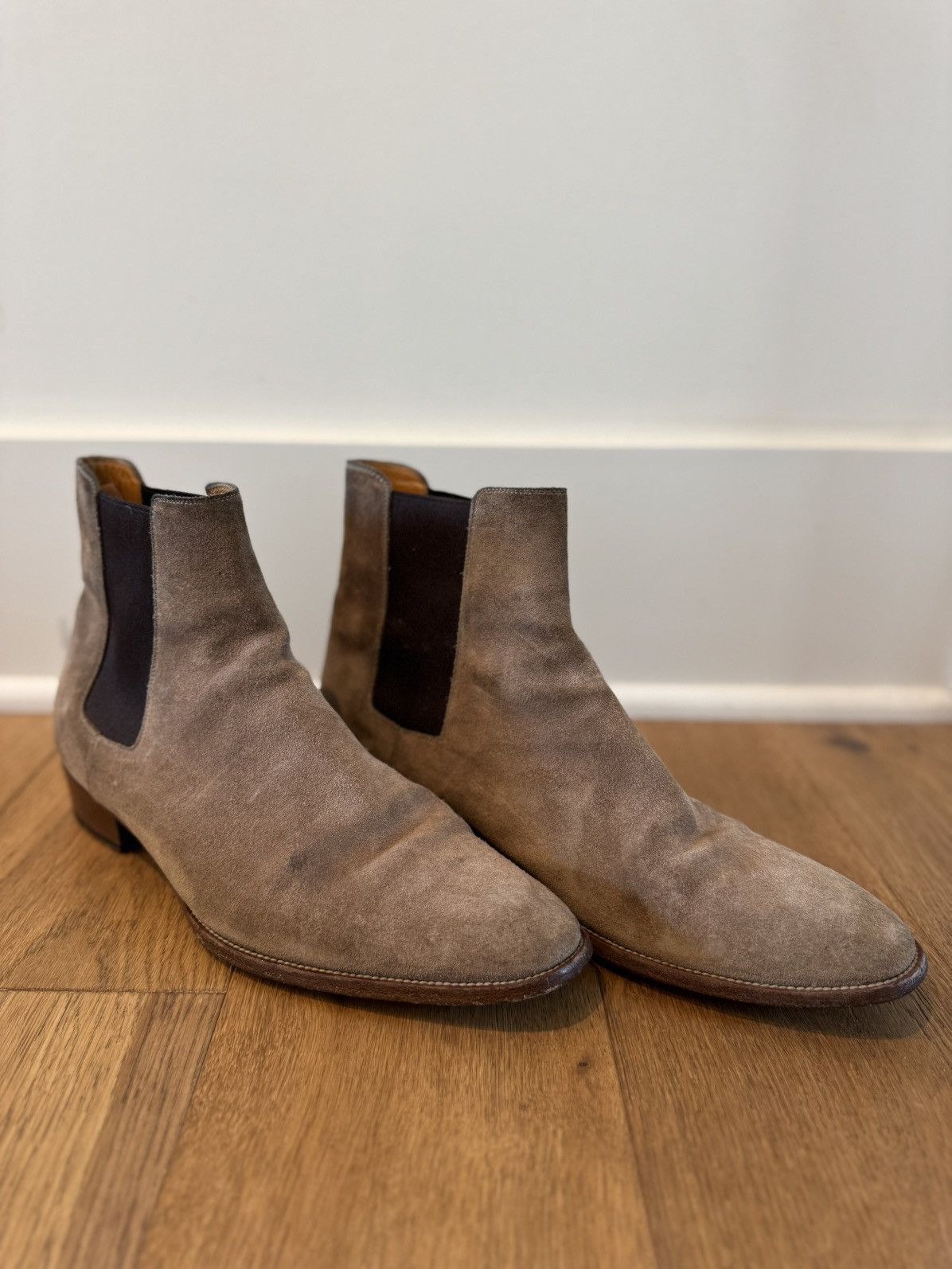 Saint Laurent Paris Saint Laurent Paris Suede Chelsea Boots | Grailed