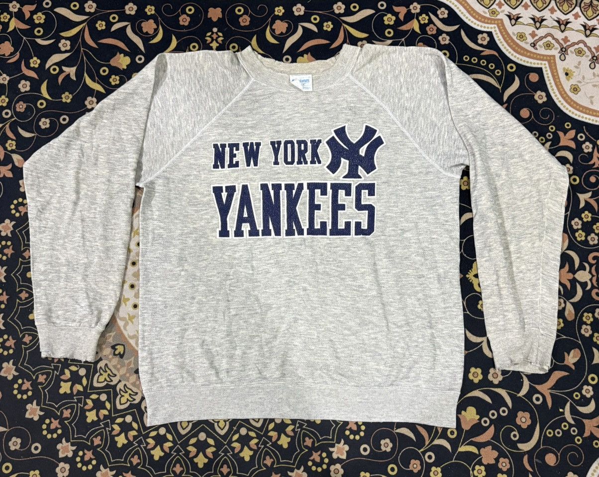 Hanes !! Distressed !! Vintage New York Yankees Rayon Size US L / EU 52-54 / 3 - 1 Thumbnail