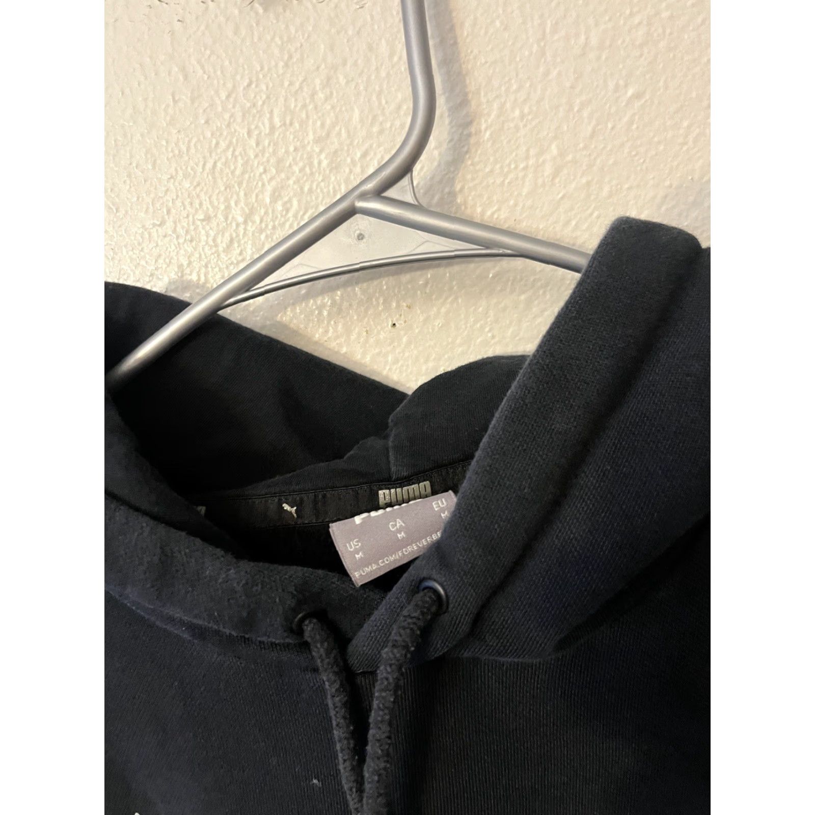 Puma PUMA Pullover Hoodie Sweatshirt Mens M Black Logo Front Kangaroo Pocket Front Logo Sleeve Logo Front Hoodie Pullover Size US M / EU 48-50 / 2 - 3 Thumbnail