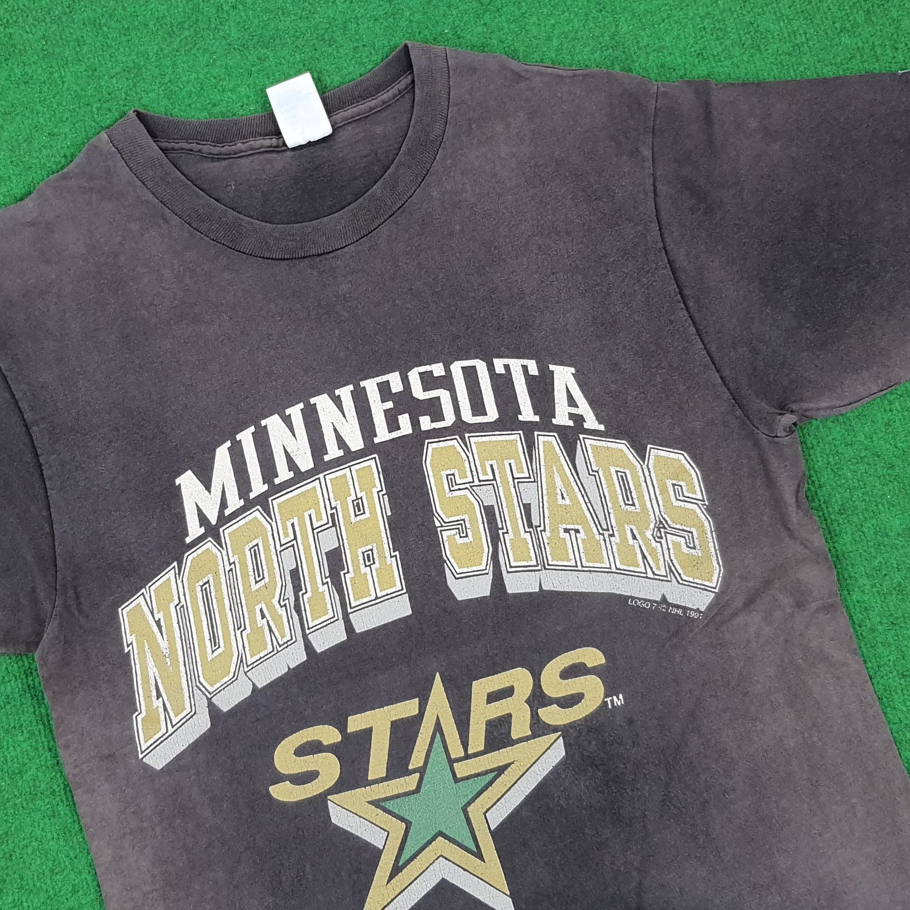 NHL × Vintage Vintage Minnesota North Starts NHL Hockey Sports Tshirt Size US M / EU 48-50 / 2 - 2 Thumbnail