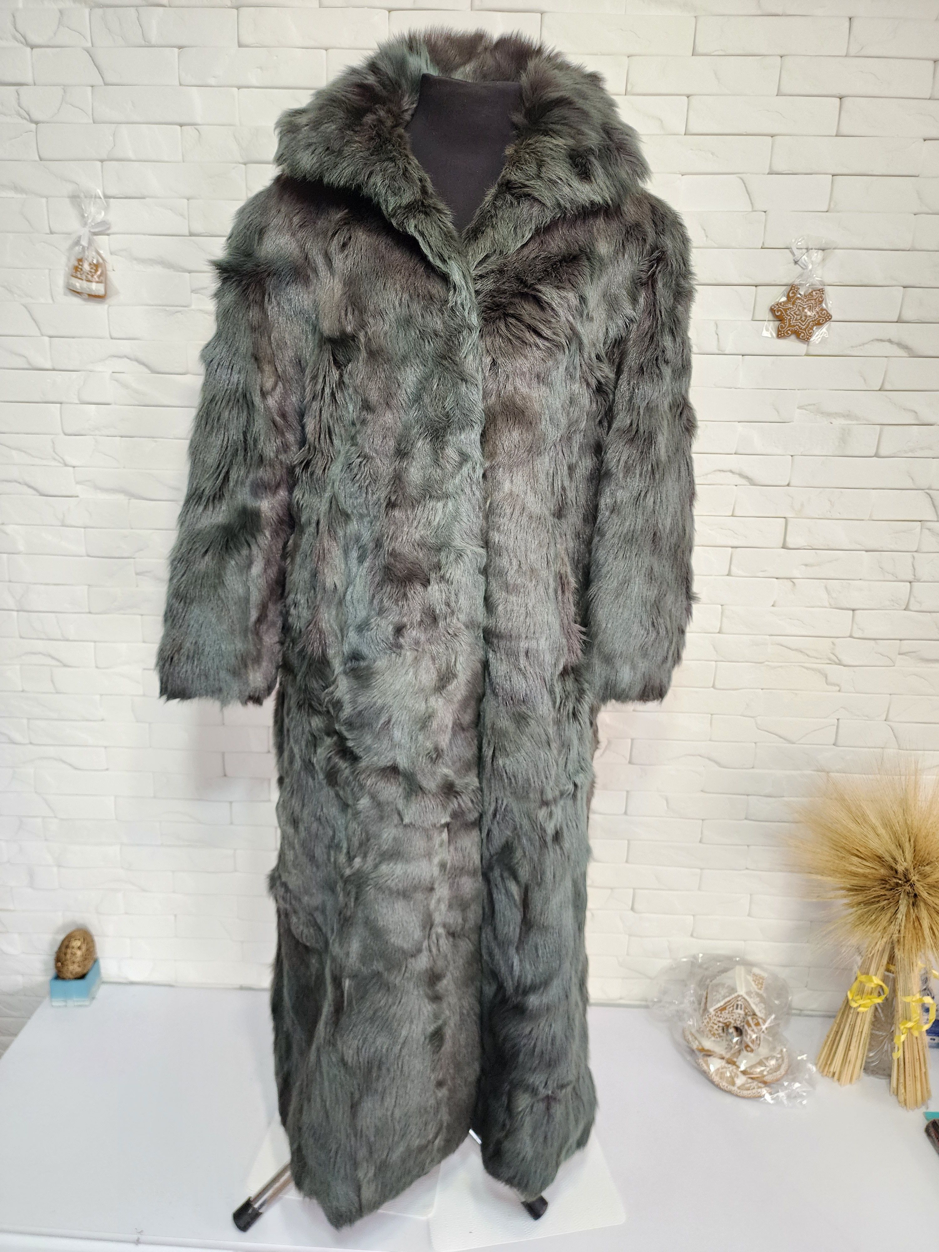 Furla Green Genuine Fur Coat: Women's Winter Coat Size XL / US 12-14 / IT 48-50 - 1 Thumbnail