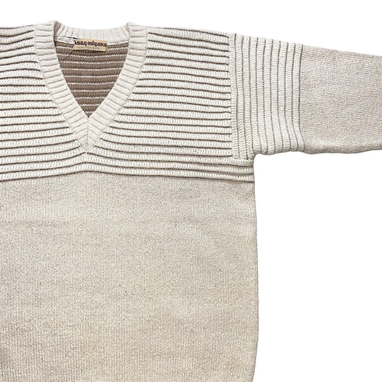 Issey Miyake ISSEY MIYAKE 1970s V-neck sweater Size US M / EU 48-50 / 2 - 4 Thumbnail
