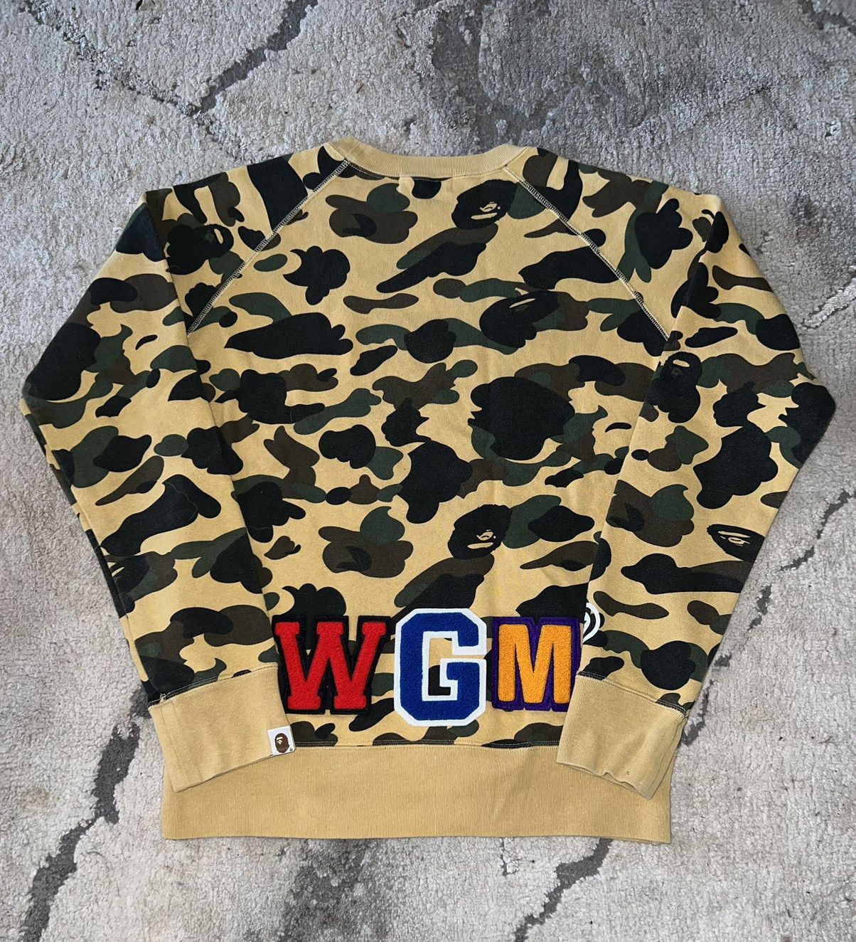 Bape 1st Camo Shark Crewneck Size US M / EU 48-50 / 2 - 2 Thumbnail