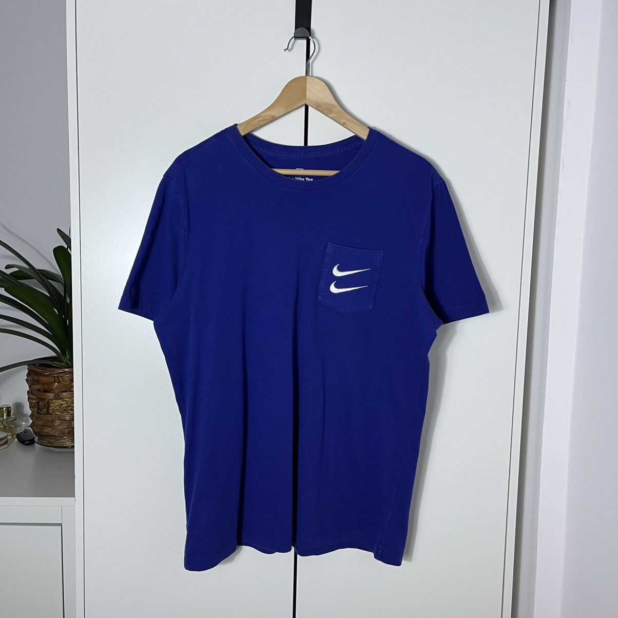 Nike Nike Blue Double Swoosh Pocket Blue Tee Streetwear Y2K Size US L / EU 52-54 / 3 - 1 Thumbnail