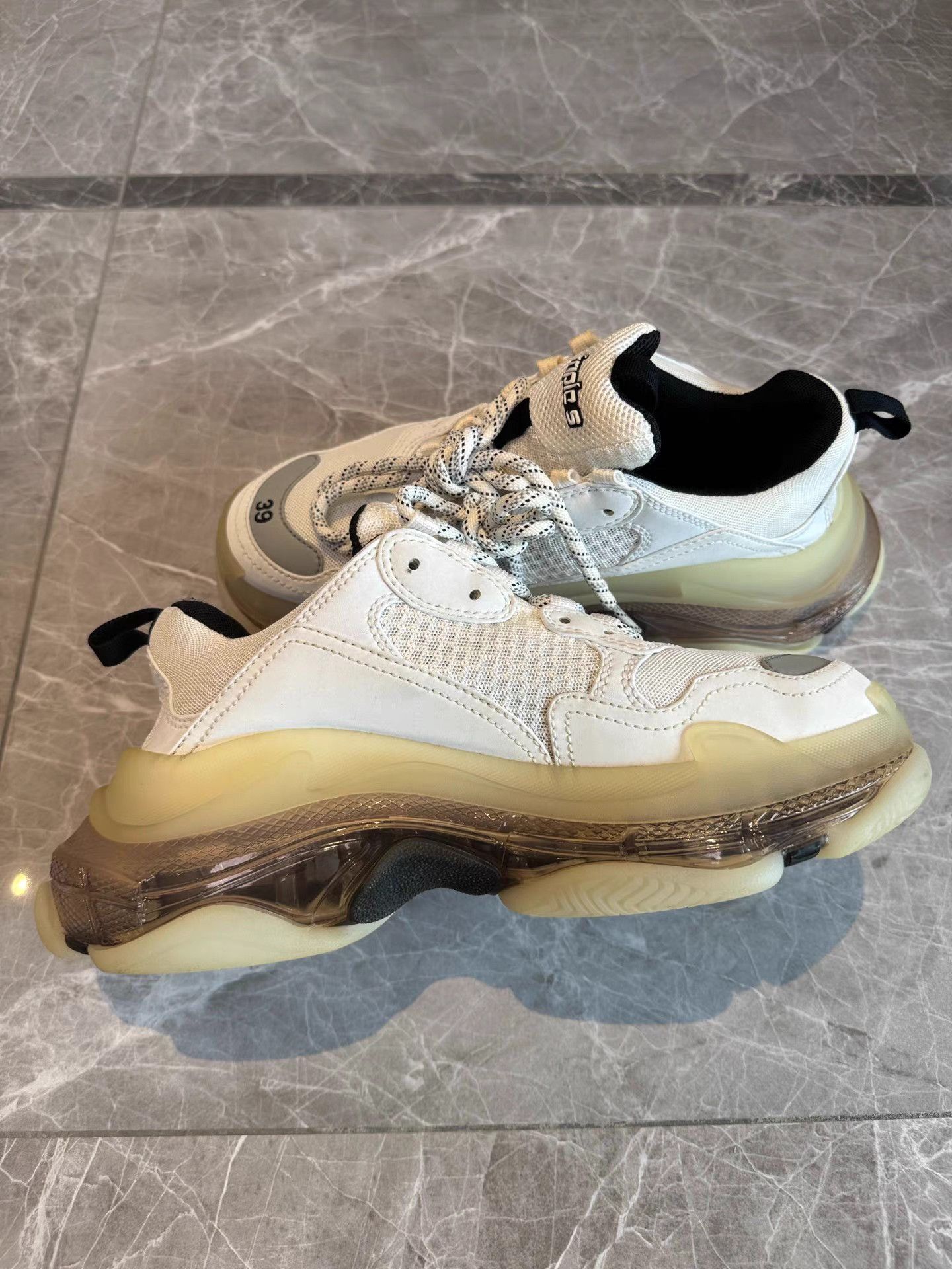 Balenciaga Balenciaga Triple S Sneakers K6 Size US 6 / EU 39 - 4 Thumbnail
