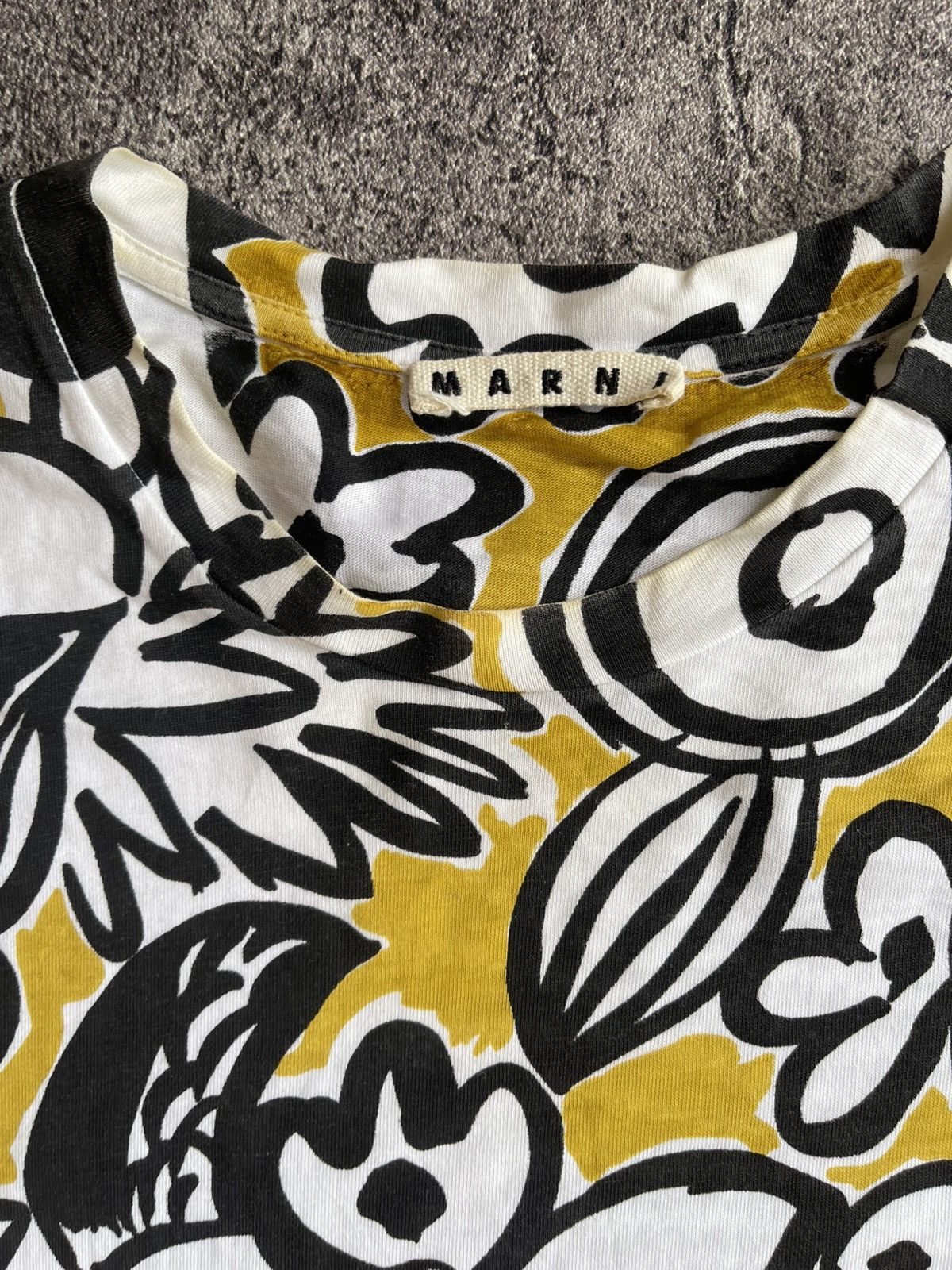 Japanese Brand Marni flower tshirt Size US M / EU 48-50 / 2 - 7 Thumbnail