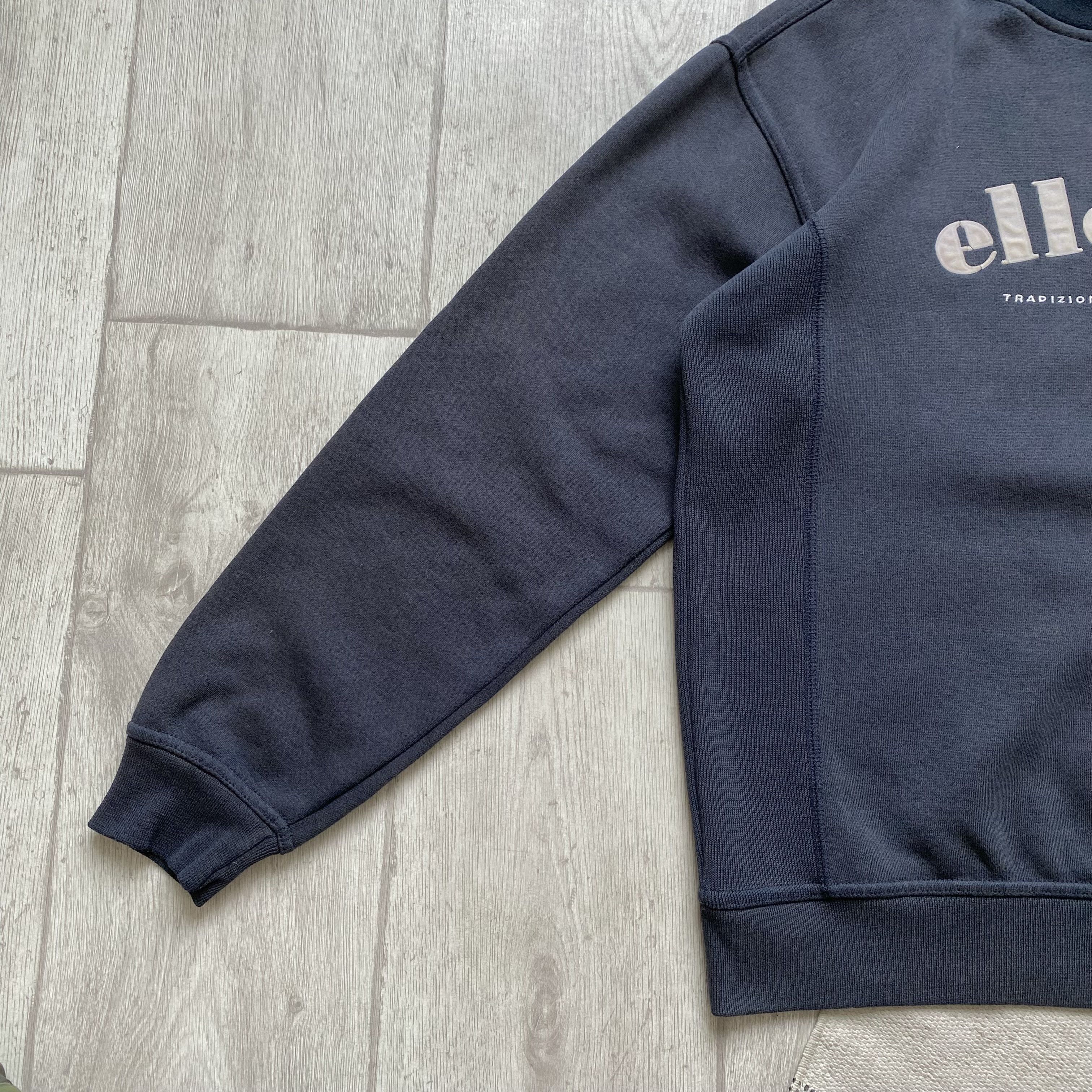 Ellesse Vintage 90s Faded Ellesse sweatshirt Center logo Nike Umbro Size US M / EU 48-50 / 2 - 6 Thumbnail
