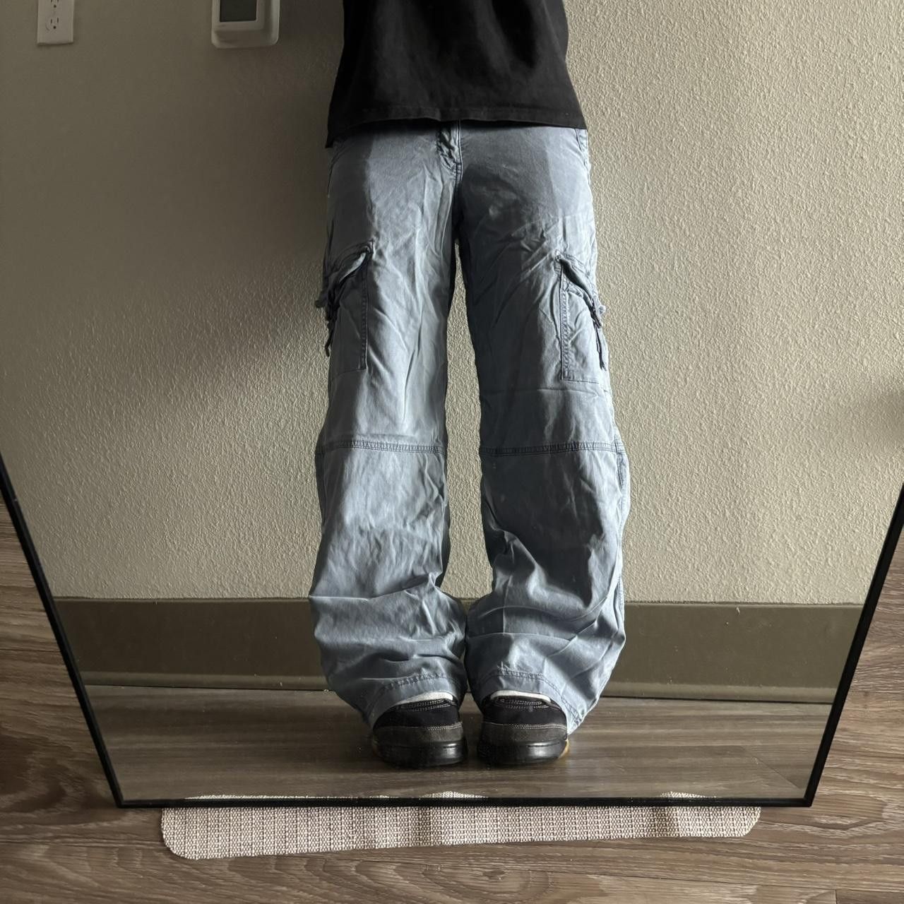 Vintage Crazy Vintage Y2K/2000s Baggy Blue Streetwear Skater Cargo Pants! 28x30 Size US 28 / EU 44 - 1 Thumbnail