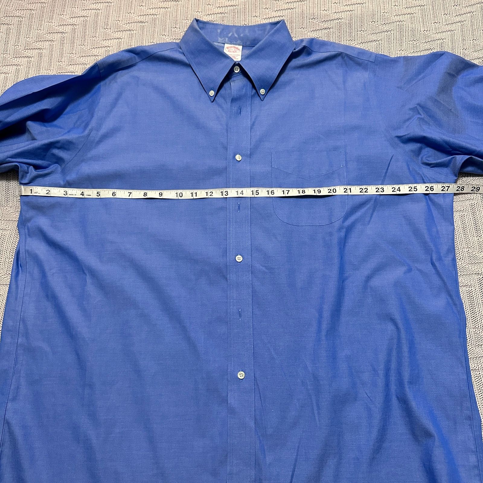 Brooks Brothers Brooks Brothers solid blue traditional fit button down Size US XL / EU 56 / 4 - 6 Thumbnail
