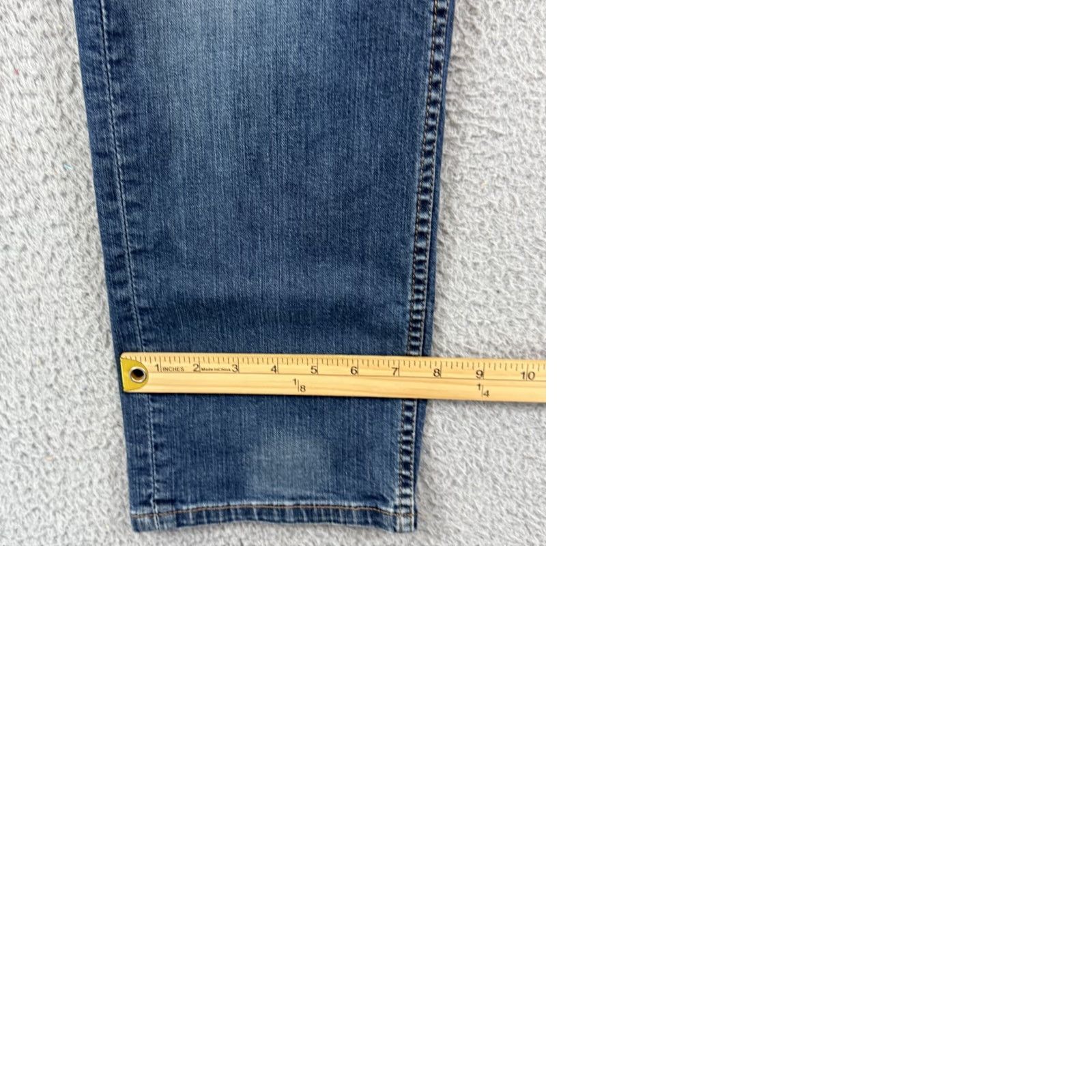 Levi's VINTAGE Levi's 505 Jeans 33x30 Blue Denim Regular Fit Straight Leg USA Y2K Men Size US 33 - 9 Thumbnail