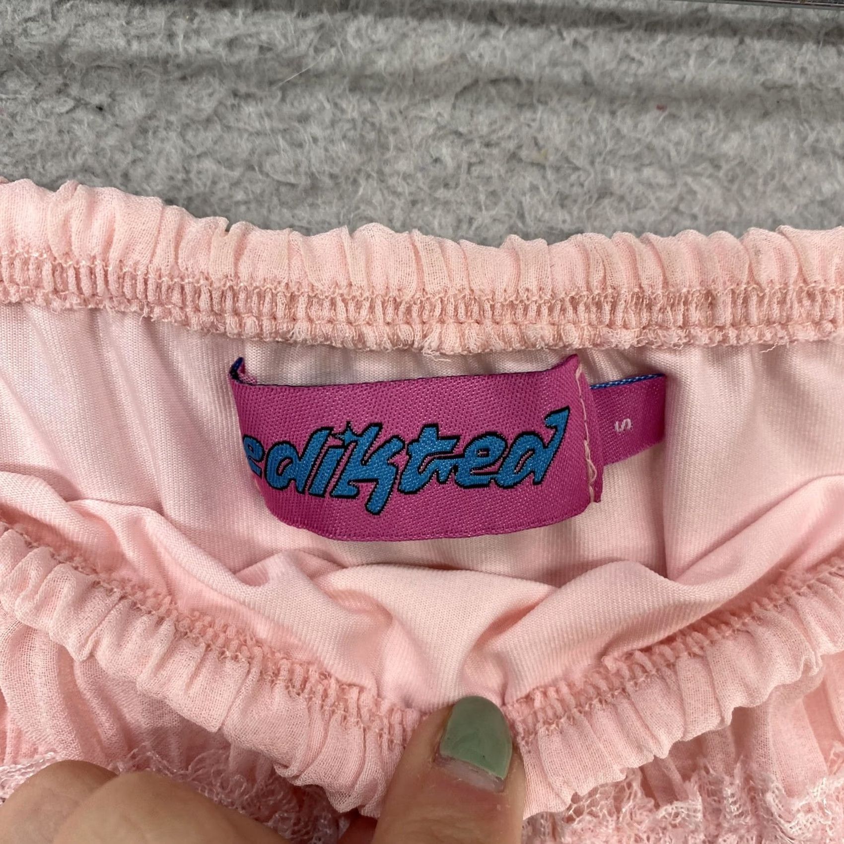 Vintage Edikted Mini Skirt Womens Small Pink Pleated Lace Ruffle Chiffon Fairy Y2K Size 28" / US 6 / IT 42 - 4 Thumbnail