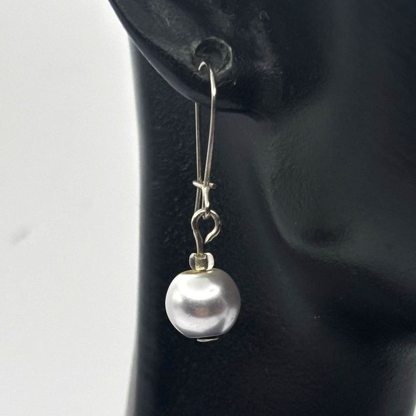 Other Silver Pearl Earrings Size ONE SIZE - 1 Thumbnail