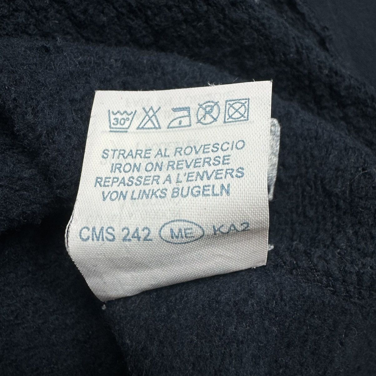Fila Vintage Y2K Fila Boxy Big Center Logo Crewneck Sweatshirt Size US L / EU 52-54 / 3 - 12 Thumbnail