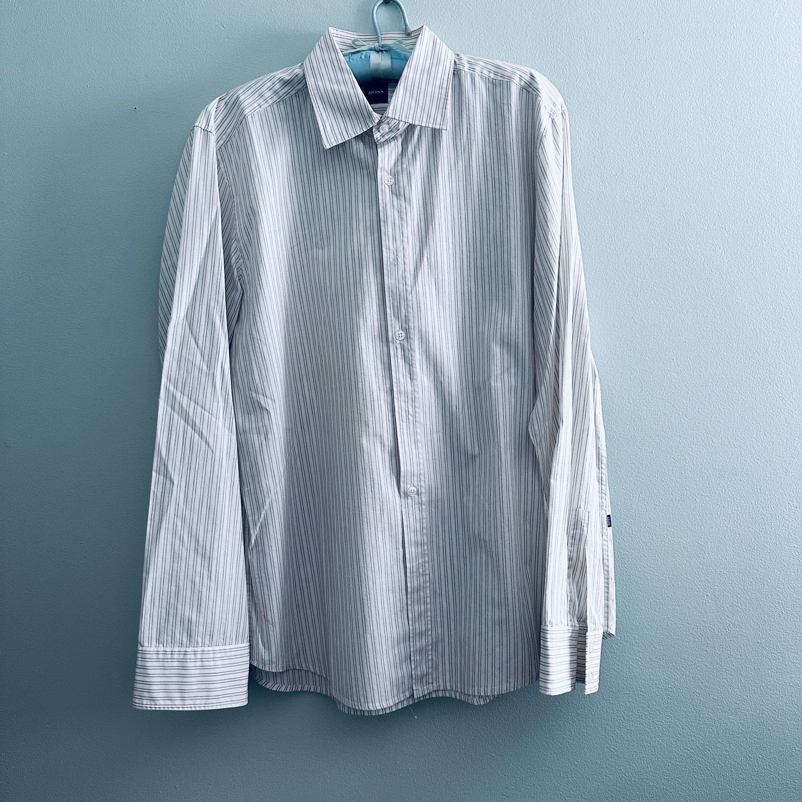 Hugo Boss Hugo Boss striped button down Size US XL / EU 56 / 4 - 2 Thumbnail