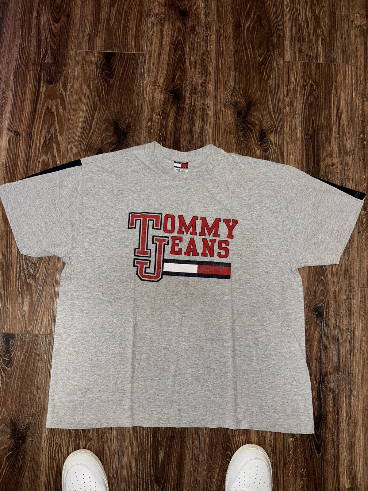 Tommy Hilfiger Vintage Tommy Hilfiger Tee Size US XL / EU 56 / 4 - 1 Thumbnail