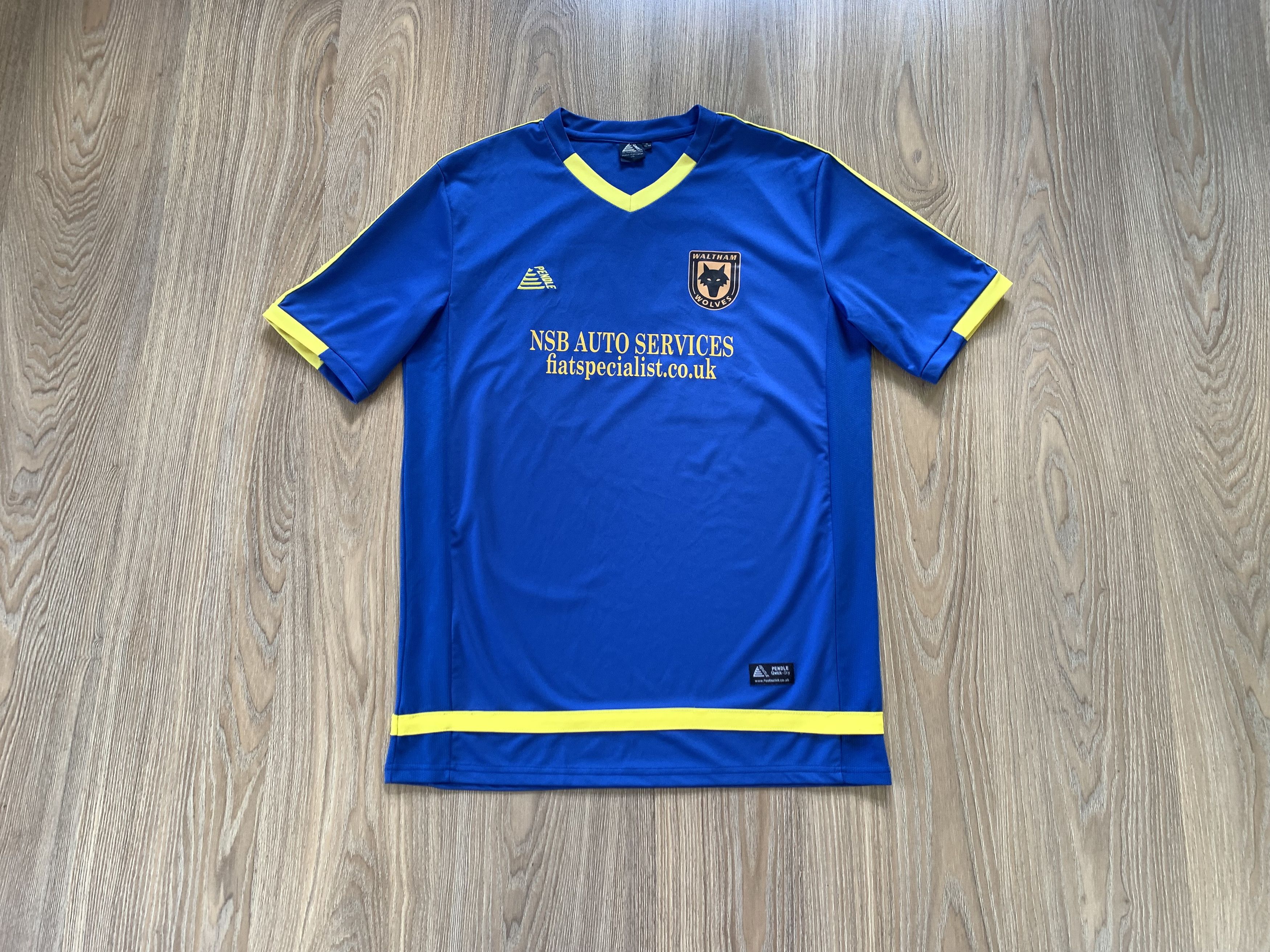 Sports Specialties Pendle Vintage Soccer Waltham Wolves Jersey Size US XL / EU 56 / 4 - 1 Thumbnail